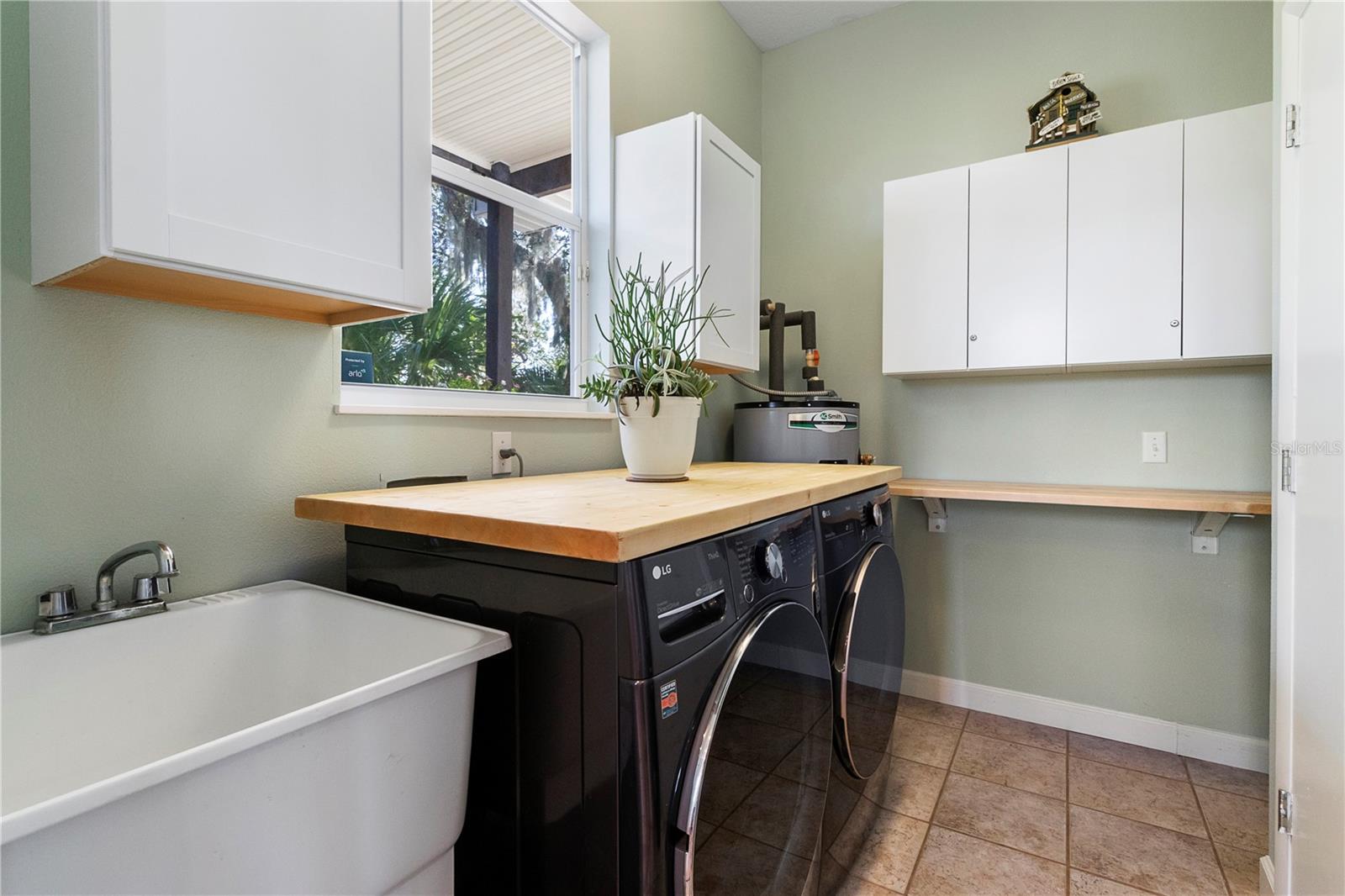 Image 27 of 80 For 7325 Holly Road