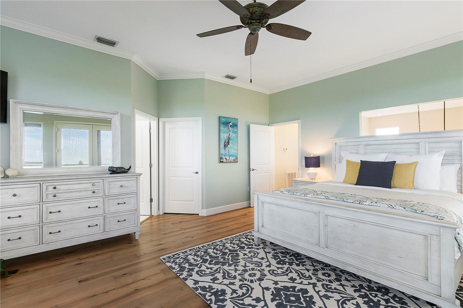 Image 32 of 80 For 7325 Holly Road