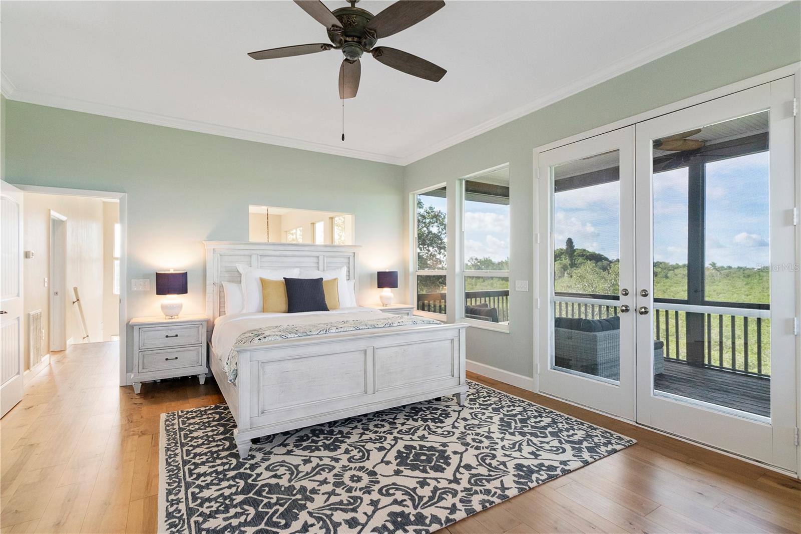 Image 33 of 80 For 7325 Holly Road