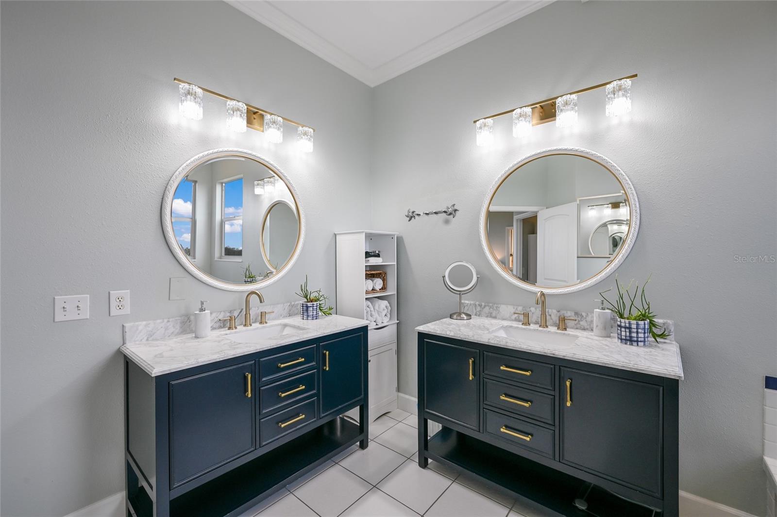 Image 35 of 80 For 7325 Holly Road