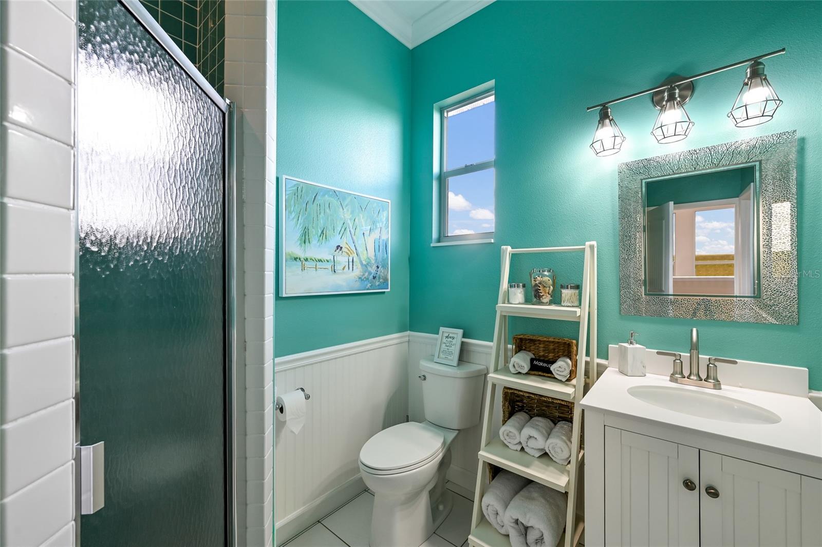 Image 42 of 80 For 7325 Holly Road