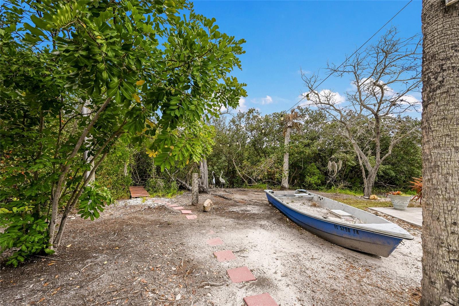 Image 66 of 80 For 7325 Holly Road