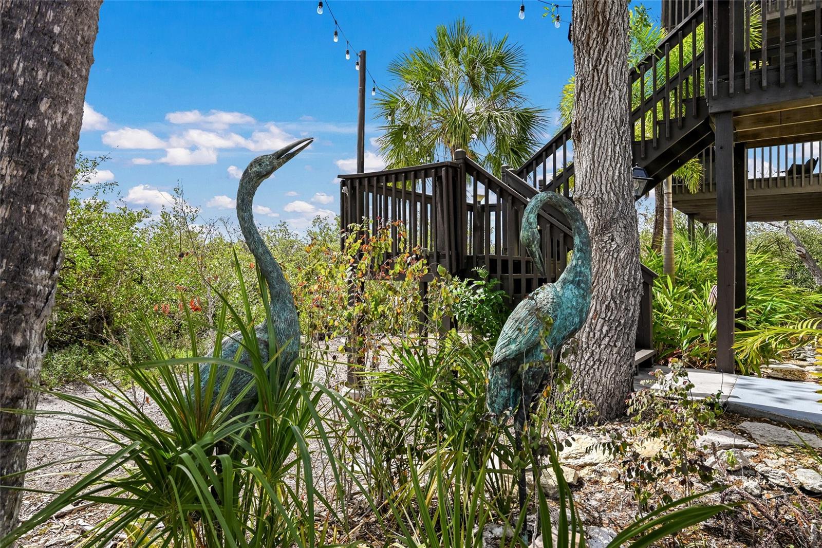 Image 71 of 80 For 7325 Holly Road