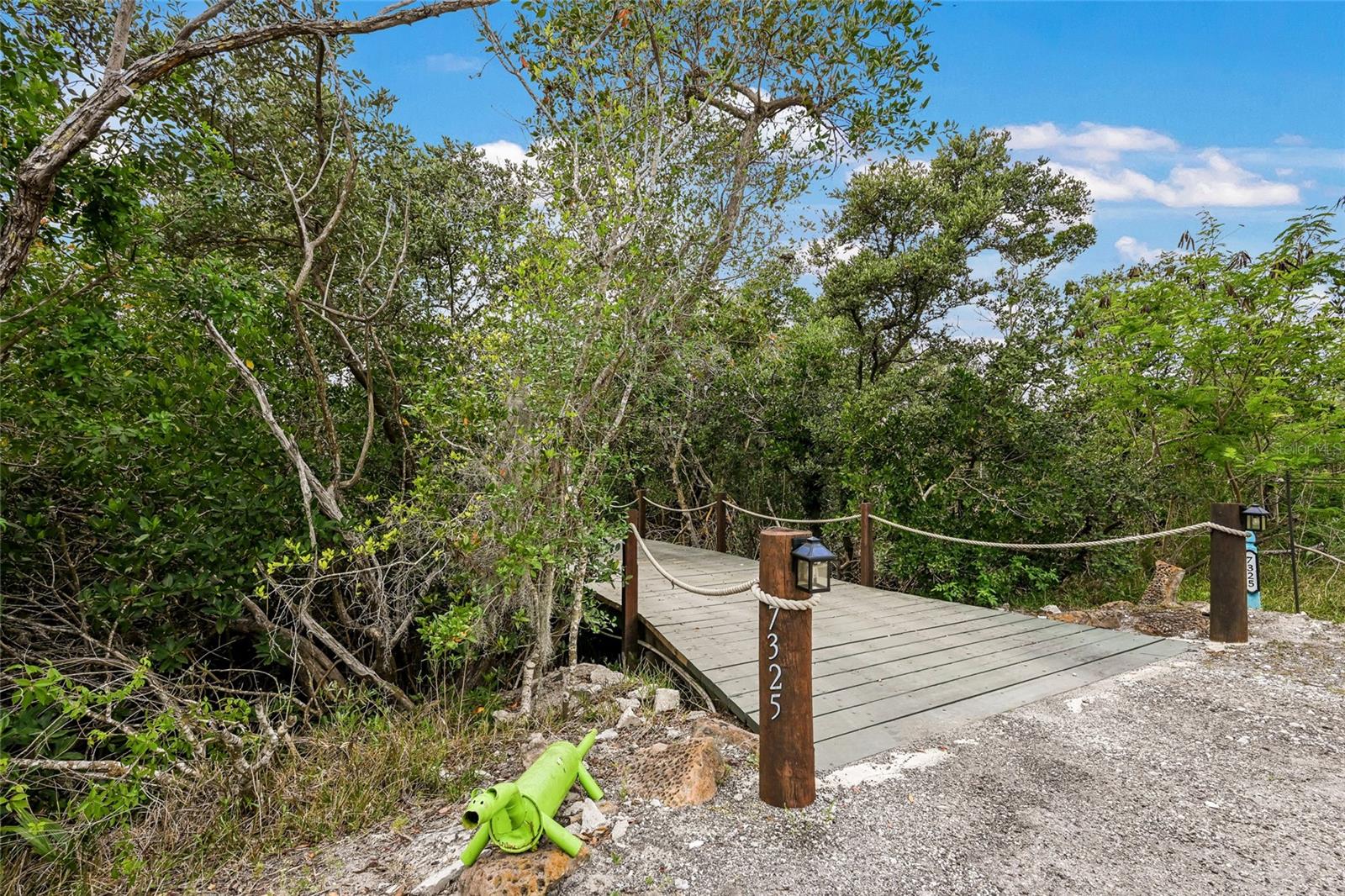 Image 75 of 80 For 7325 Holly Road