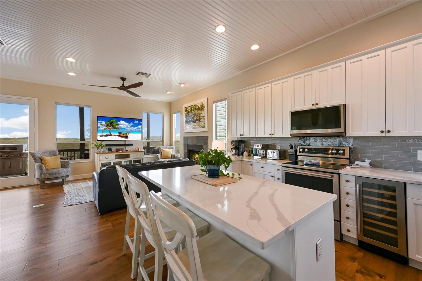 Image 8 of 80 For 7325 Holly Road