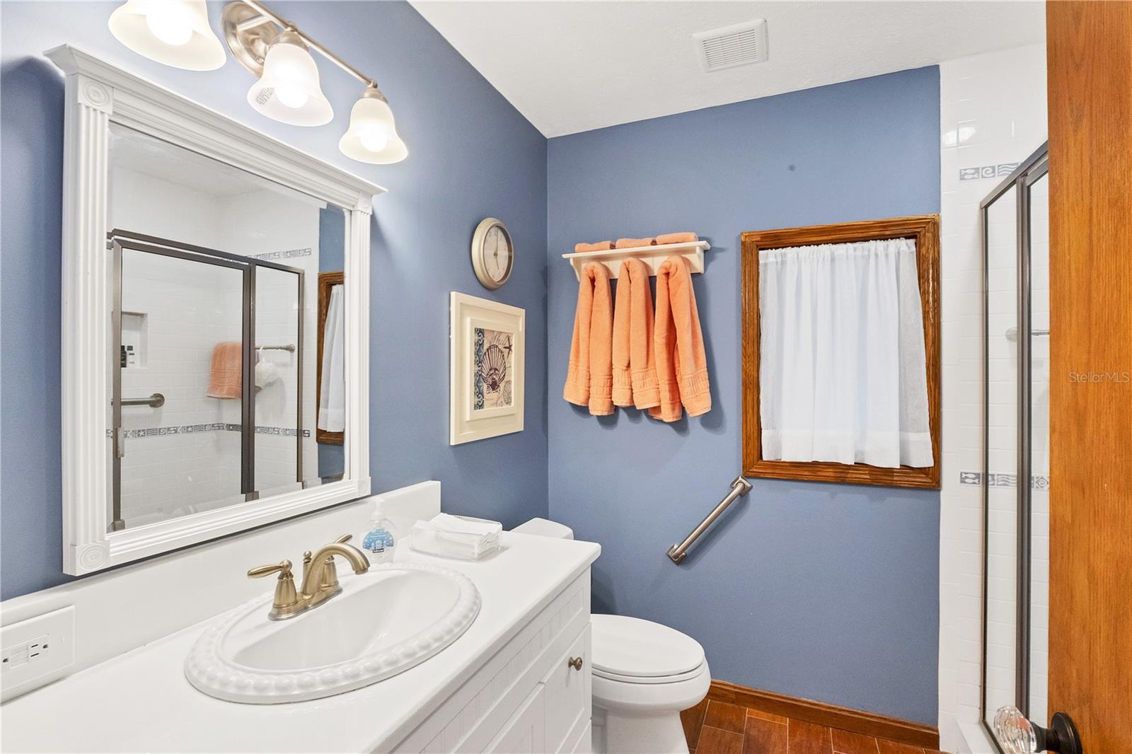 Image 19 of 56 For 1817 4th Street W