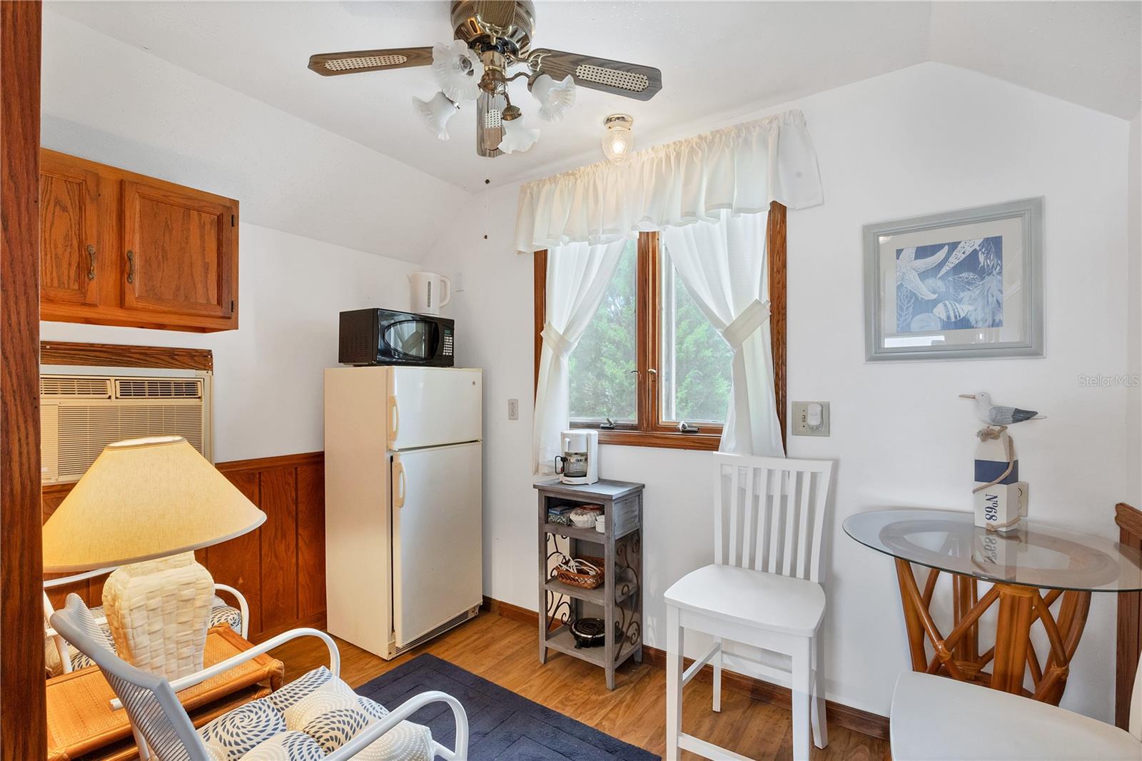 Image 23 of 56 For 1817 4th Street W