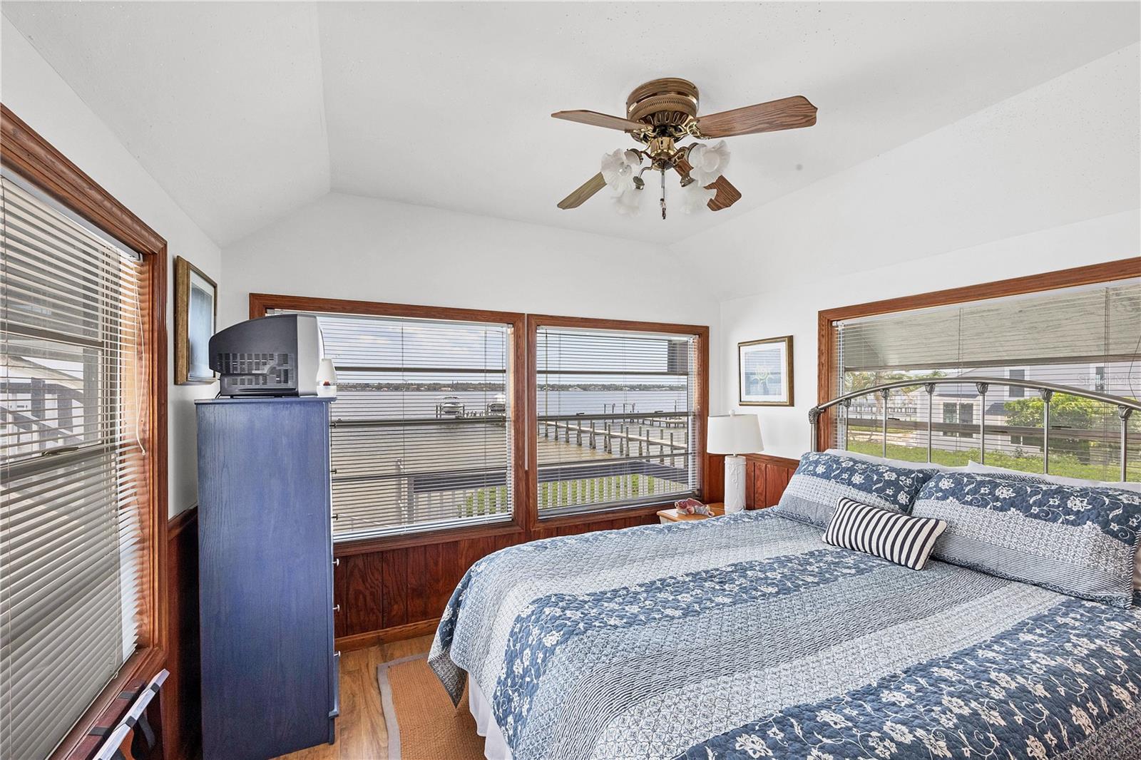 Image 24 of 56 For 1817 4th Street W