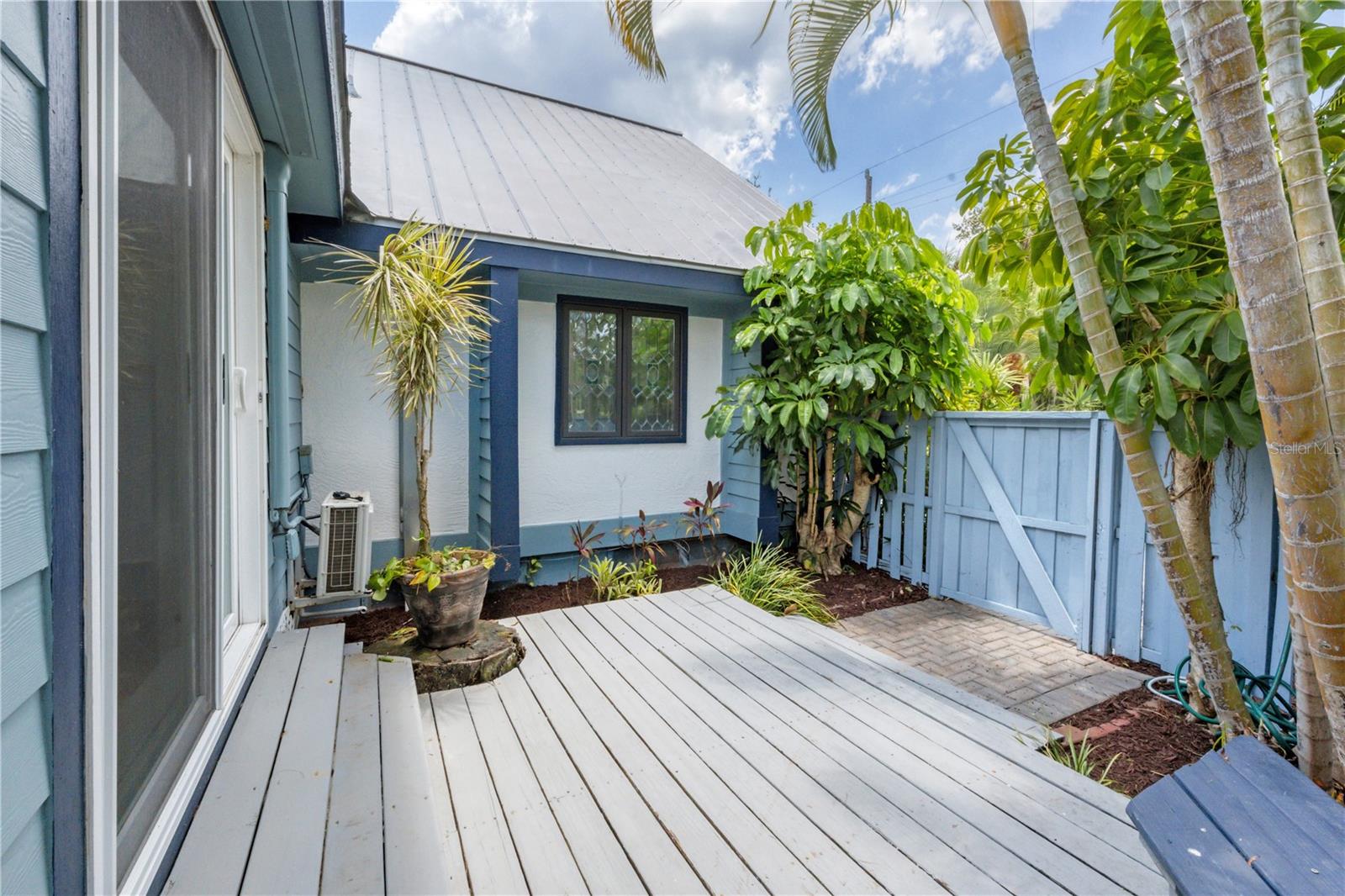 Image 28 of 56 For 1817 4th Street W