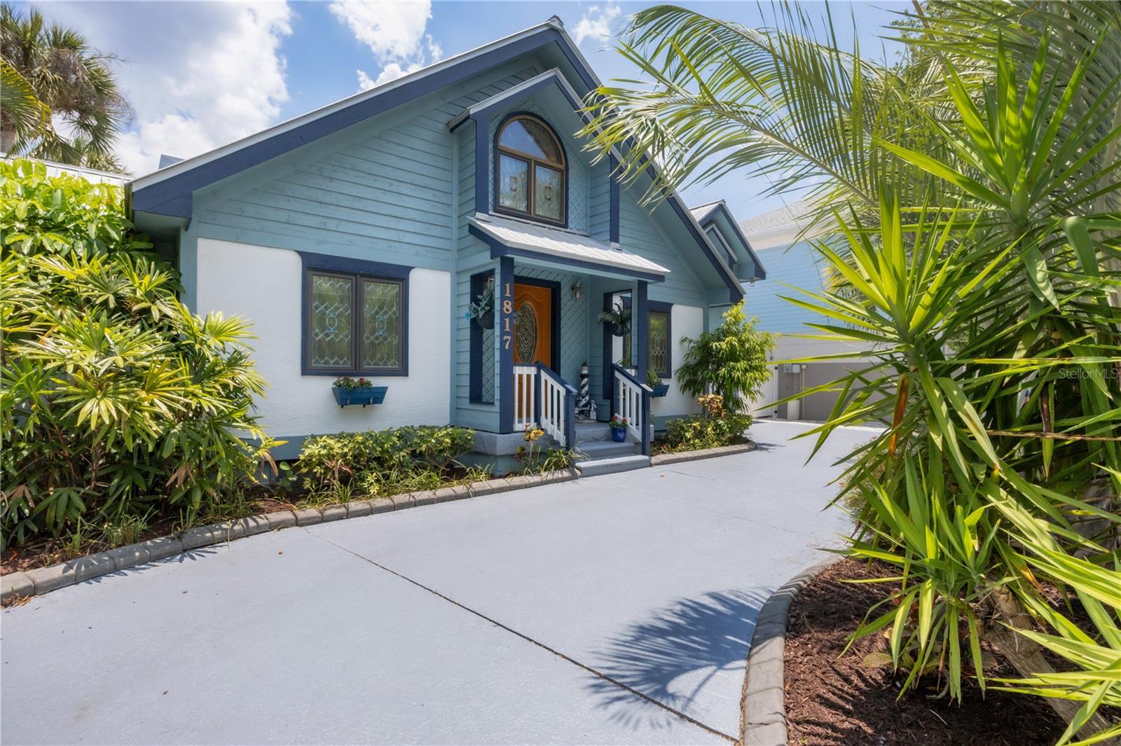 Image 4 of 56 For 1817 4th Street W