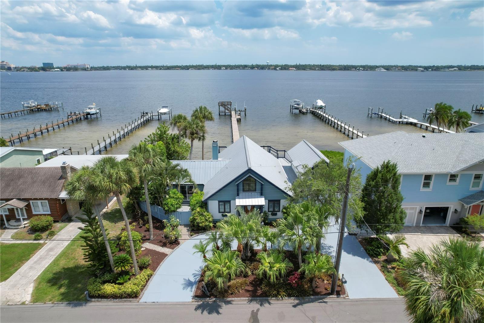 Image 5 of 56 For 1817 4th Street W