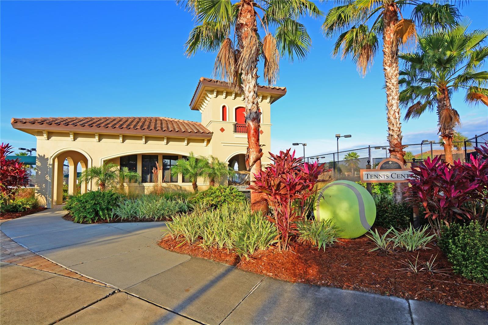 Listing photo id 31 for 210 Winding River Trail