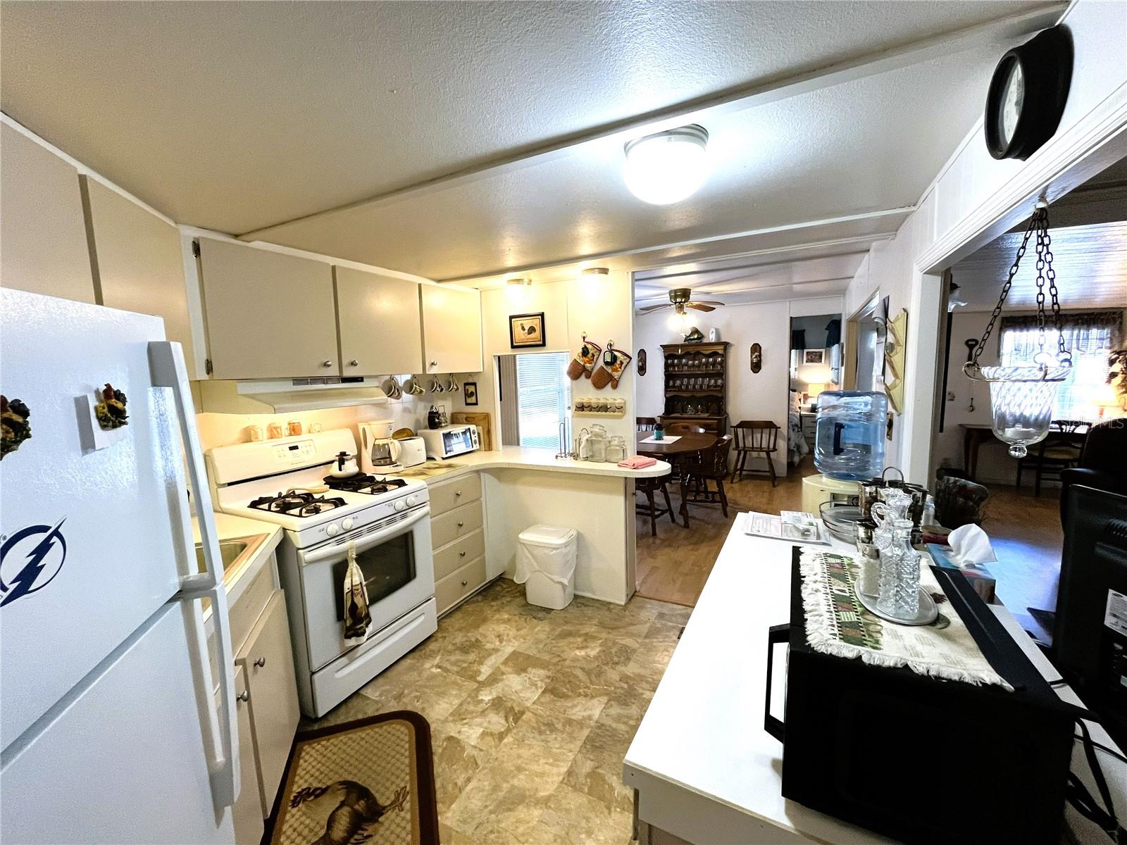 Image 10 of 38 For 1807 Iowa Avenue