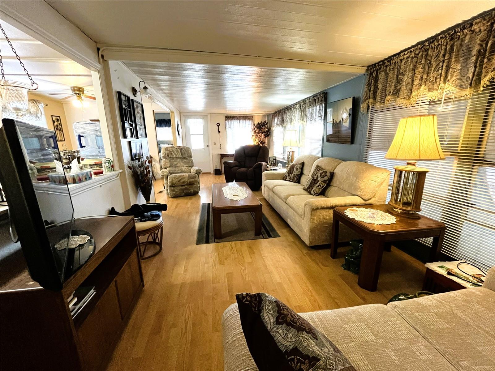 Image 3 of 38 For 1807 Iowa Avenue