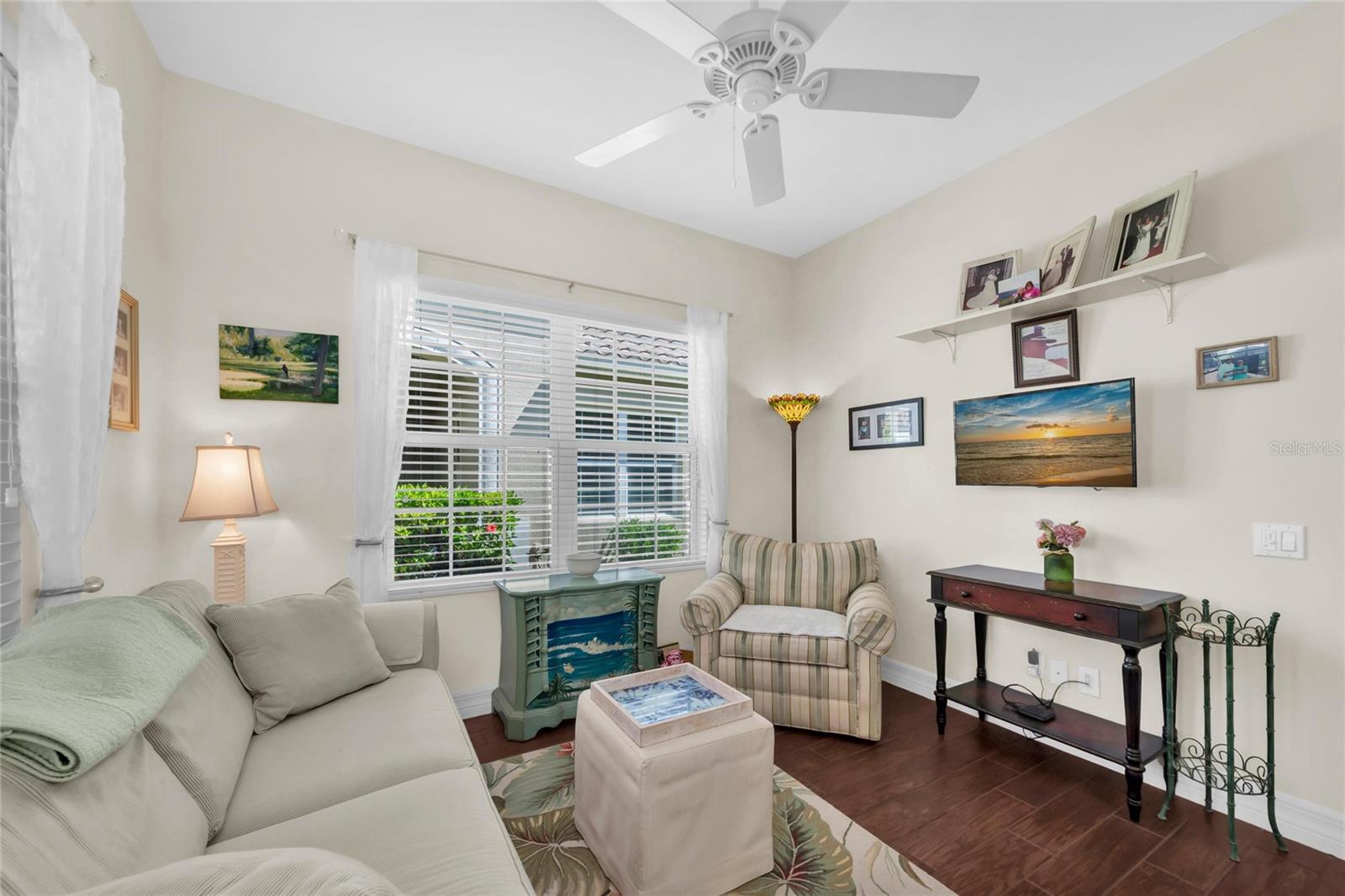 Image 32 of 43 For 1503 Calle Grand Street