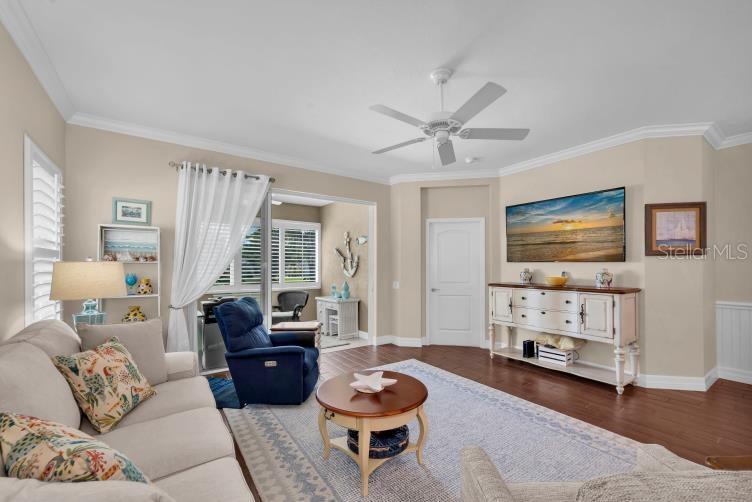 Image 8 of 43 For 1503 Calle Grand Street