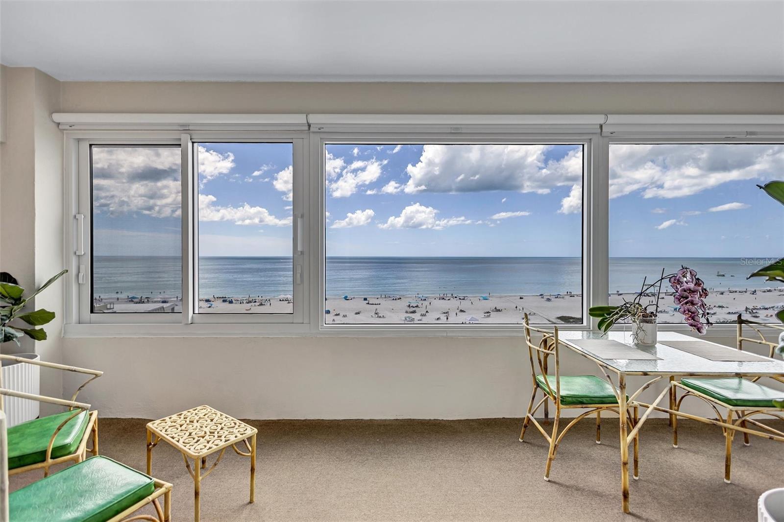 Image 14 of 58 For 6140 Midnight Pass Road 603