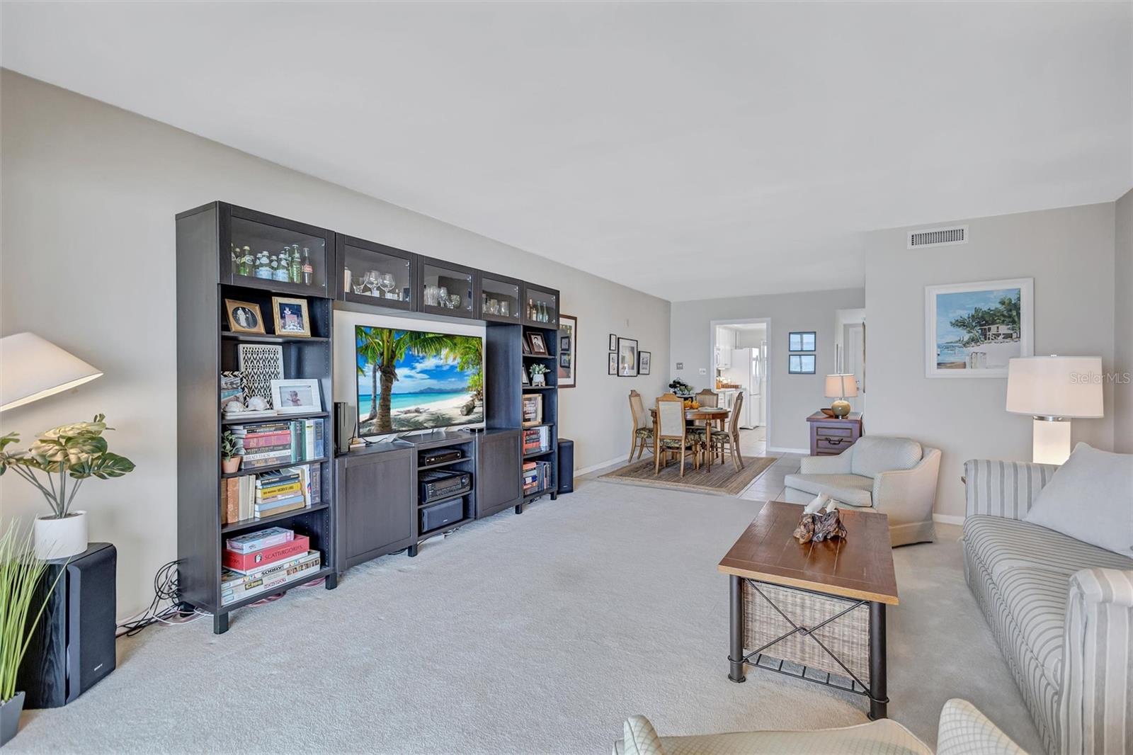 Image 17 of 58 For 6140 Midnight Pass Road 603