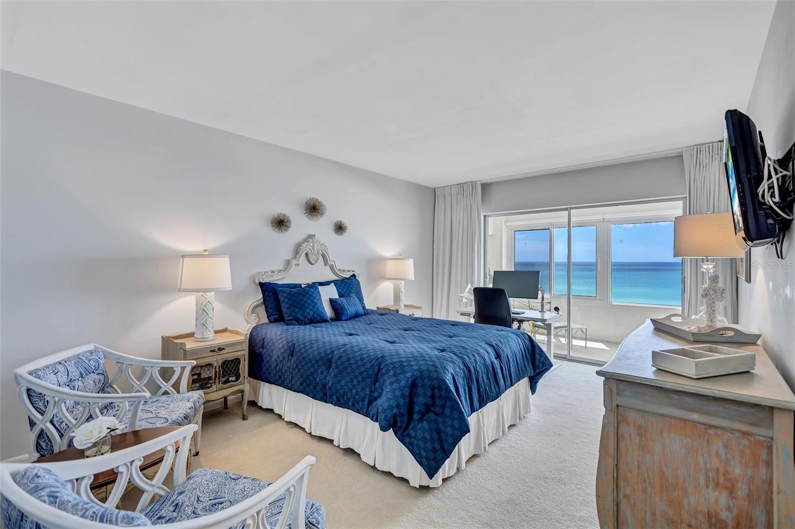 Image 26 of 58 For 6140 Midnight Pass Road 603