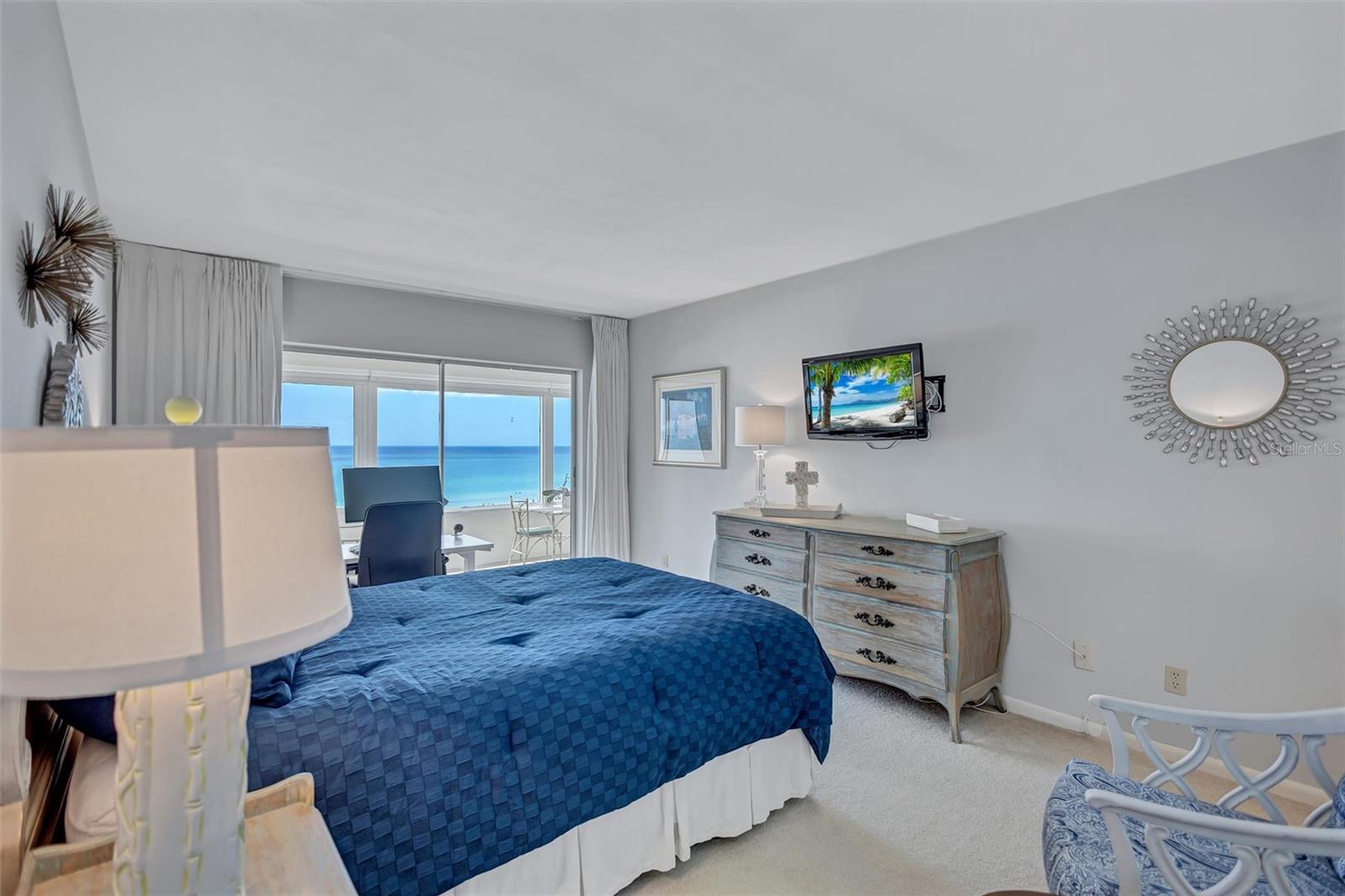 Image 27 of 58 For 6140 Midnight Pass Road 603