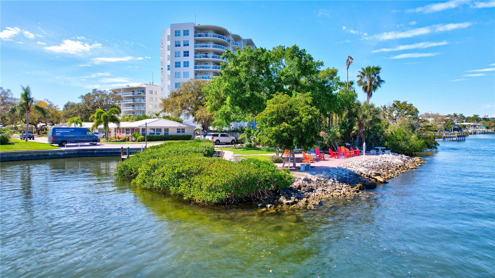 Image 46 of 58 For 6140 Midnight Pass Road 603