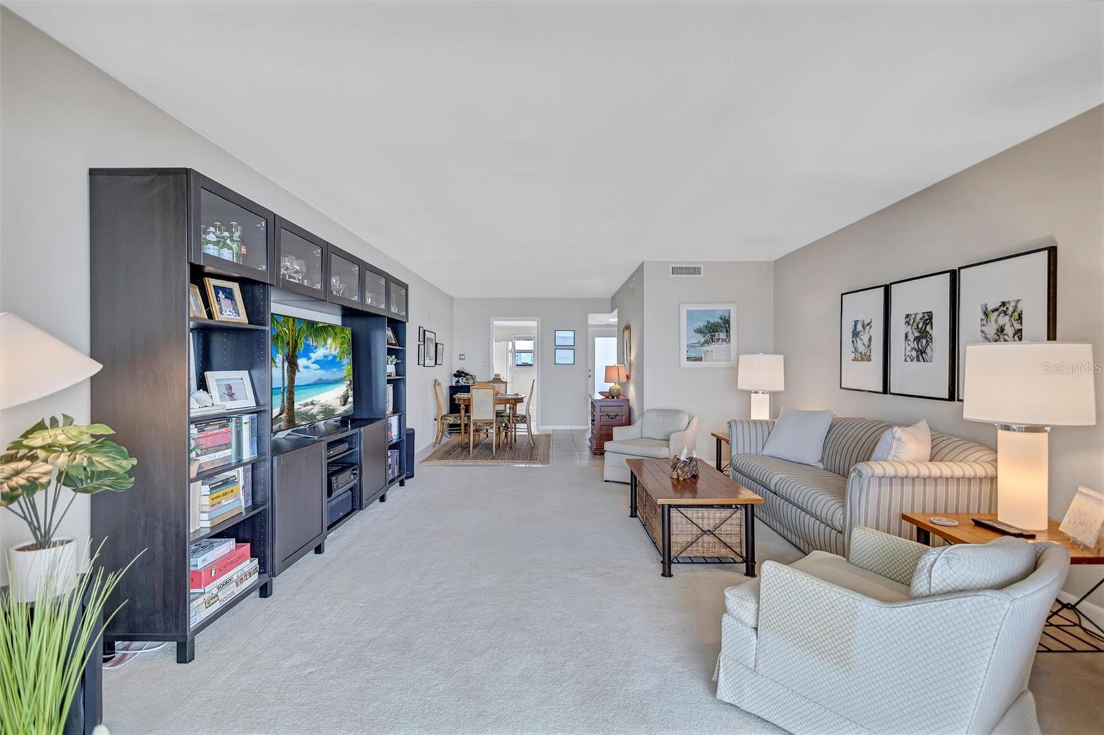 Image 7 of 58 For 6140 Midnight Pass Road 603