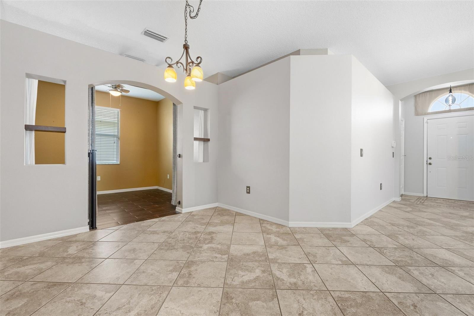 Image 12 of 66 For 14330 Tree Swallow Way