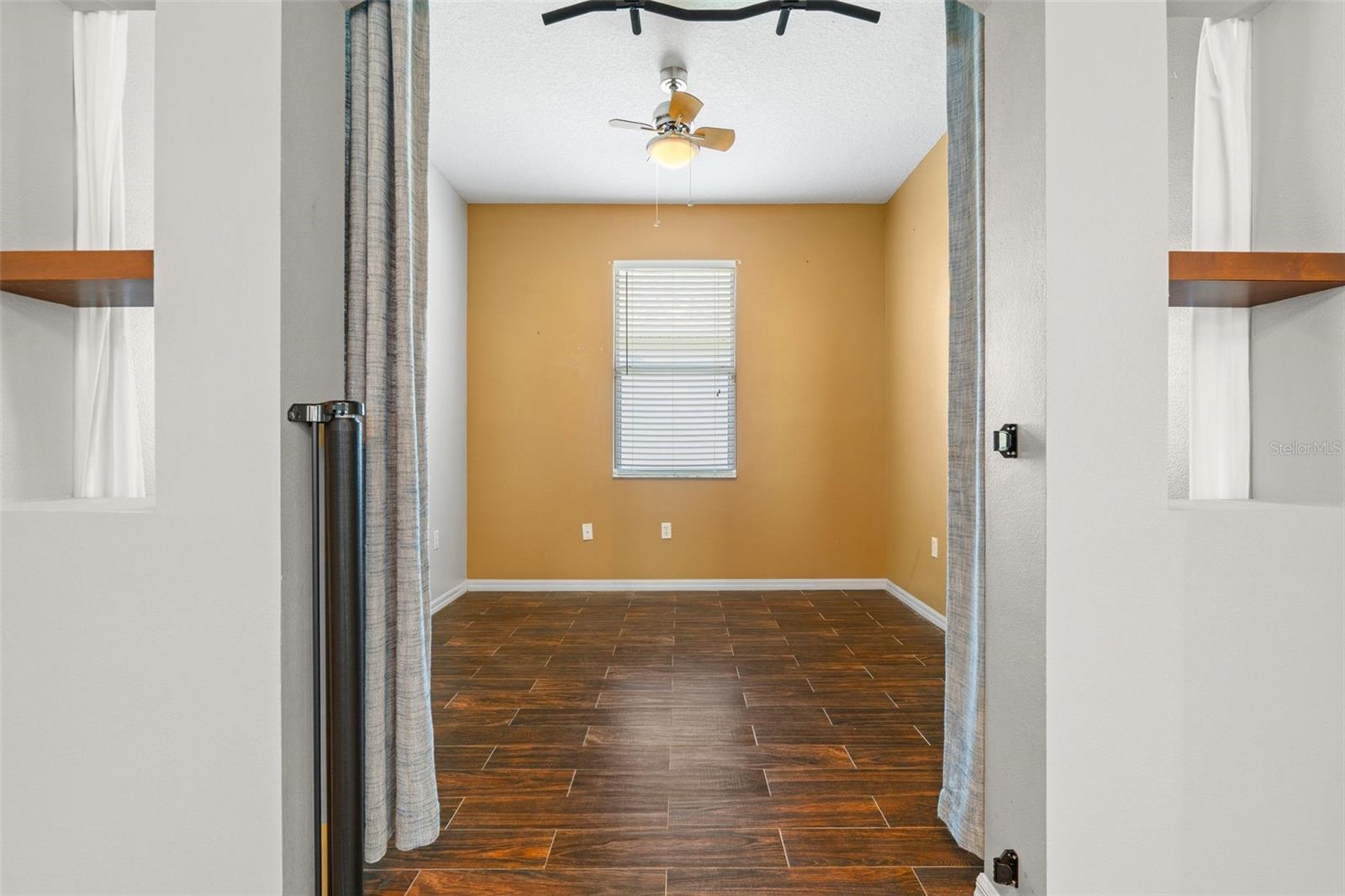 Image 13 of 66 For 14330 Tree Swallow Way