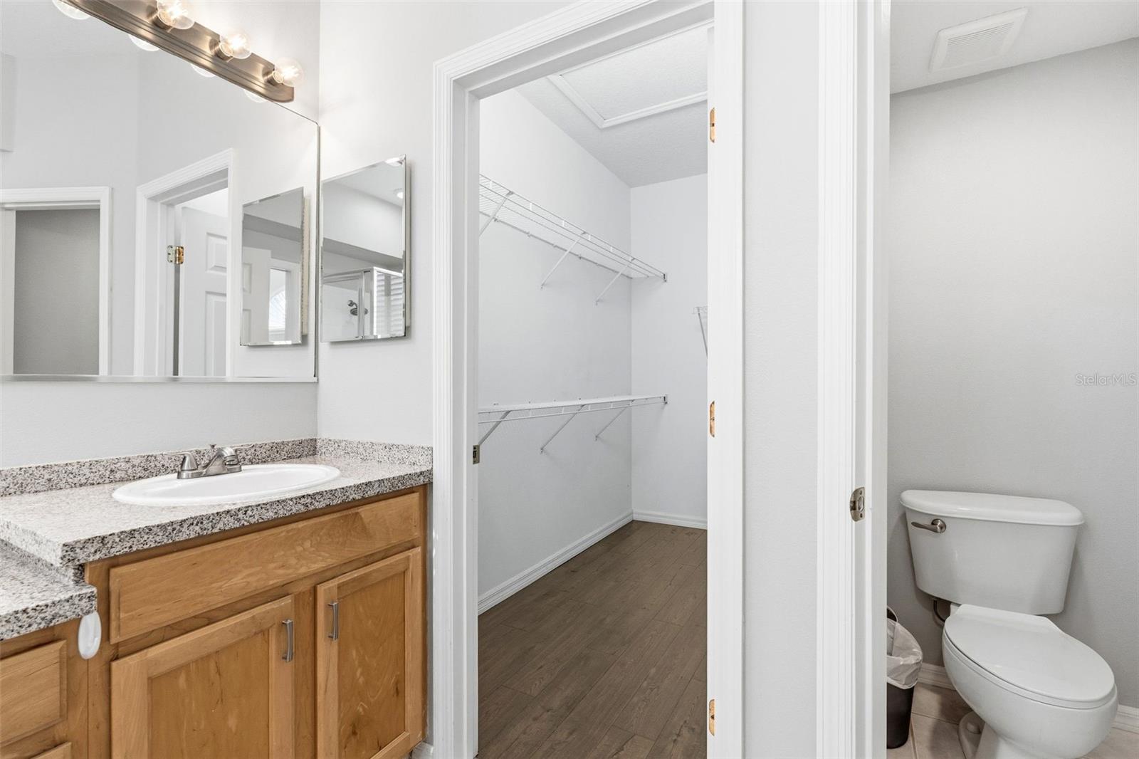 Image 32 of 66 For 14330 Tree Swallow Way