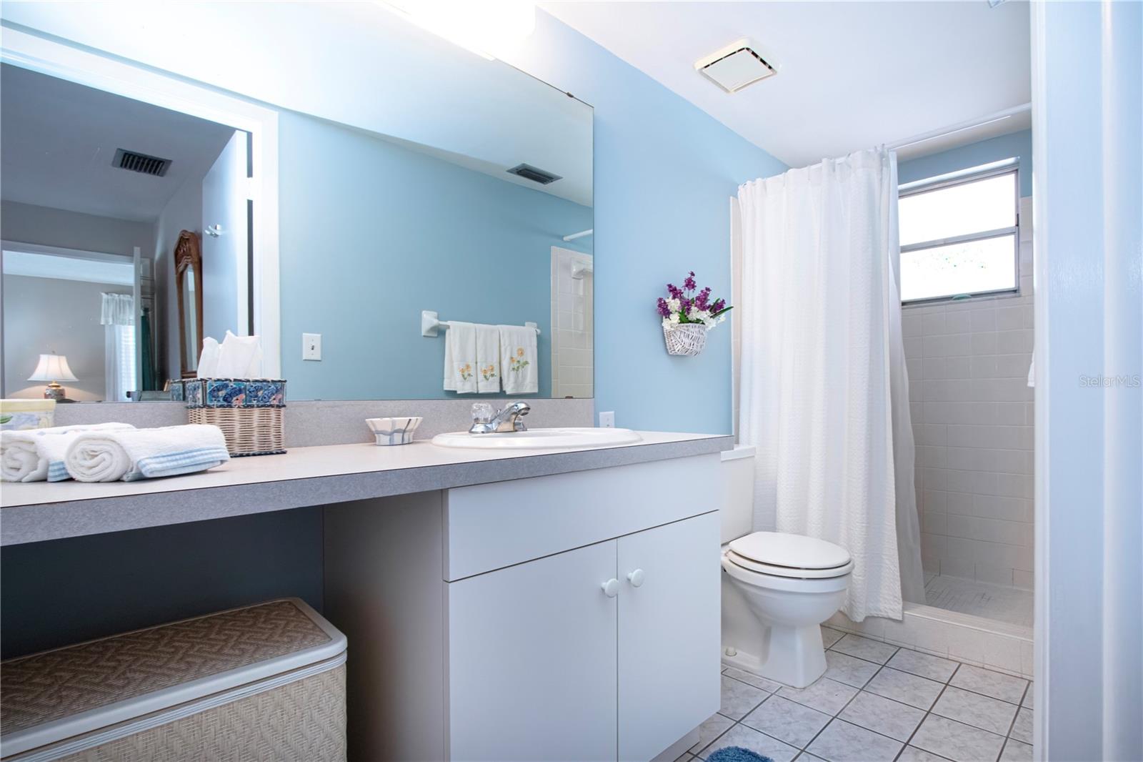 Image 47 of 94 For 390 301 Boulevard W 12d