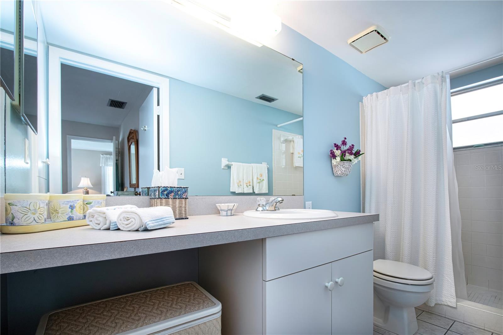 Image 48 of 94 For 390 301 Boulevard W 12d