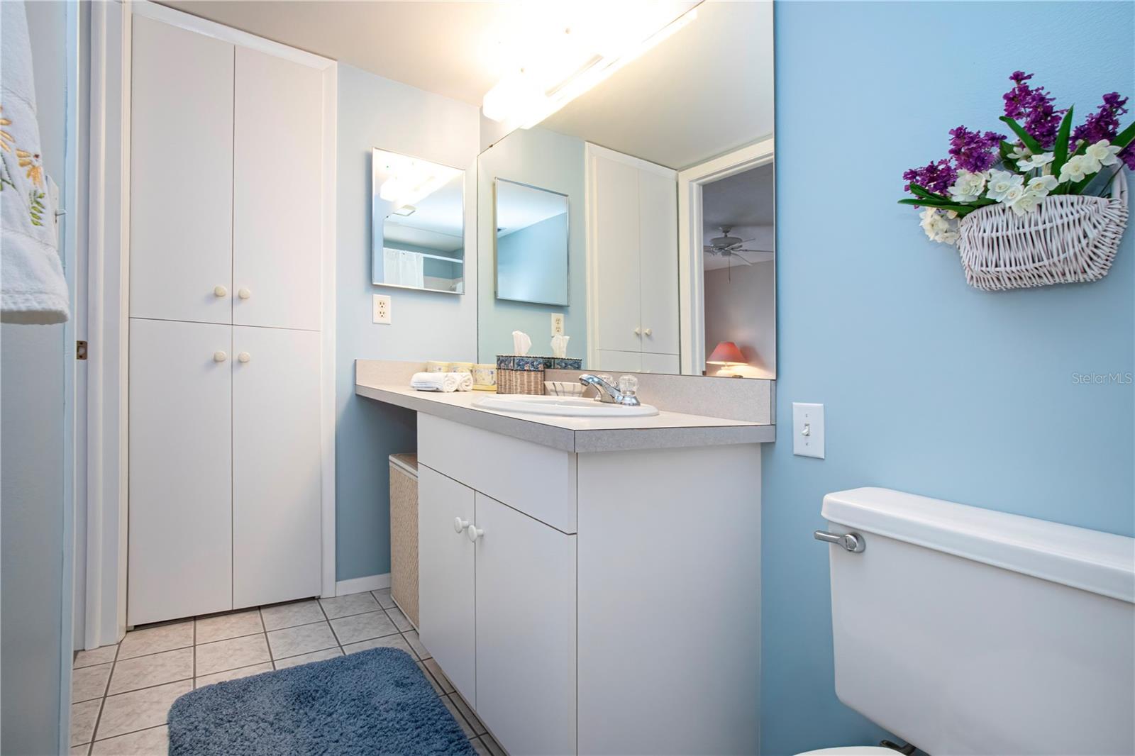 Image 51 of 94 For 390 301 Boulevard W 12d