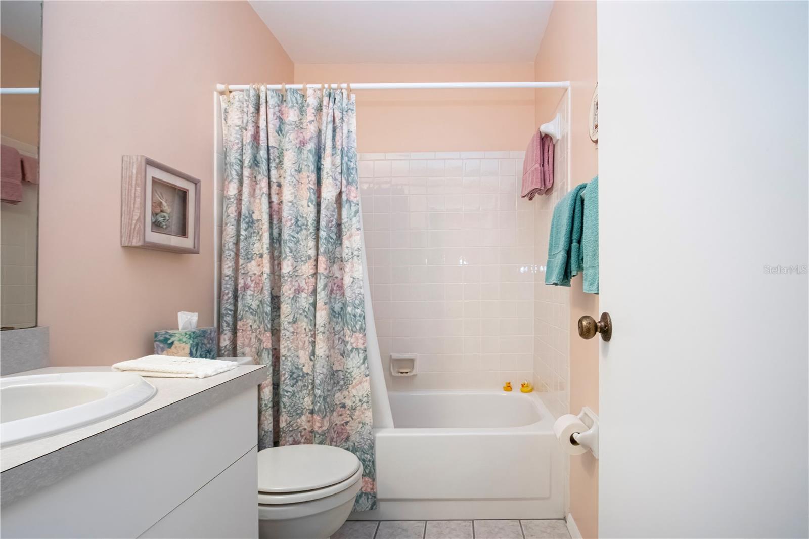 Image 61 of 94 For 390 301 Boulevard W 12d