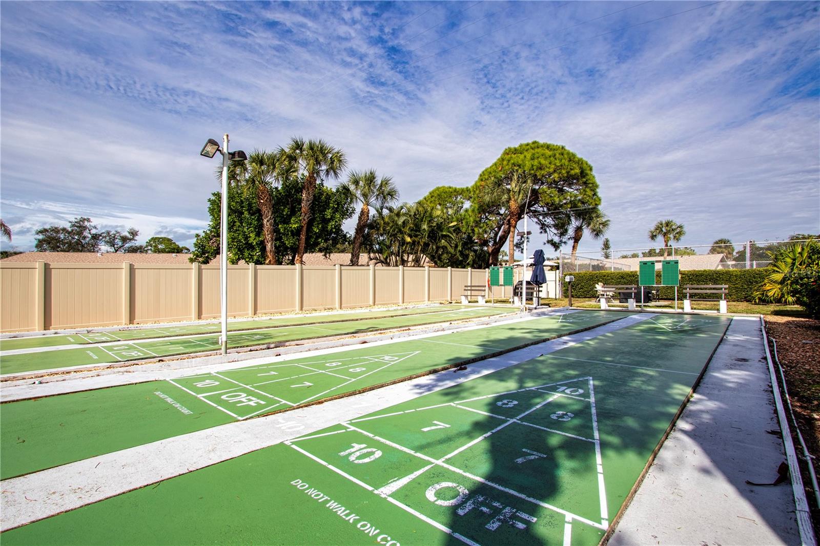 Image 85 of 94 For 390 301 Boulevard W 12d