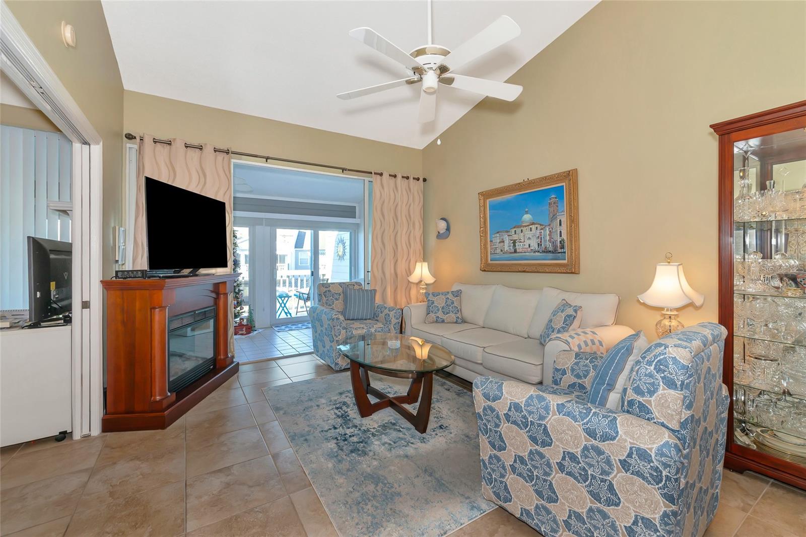 Image 15 of 43 For 504 Woodstork Circle