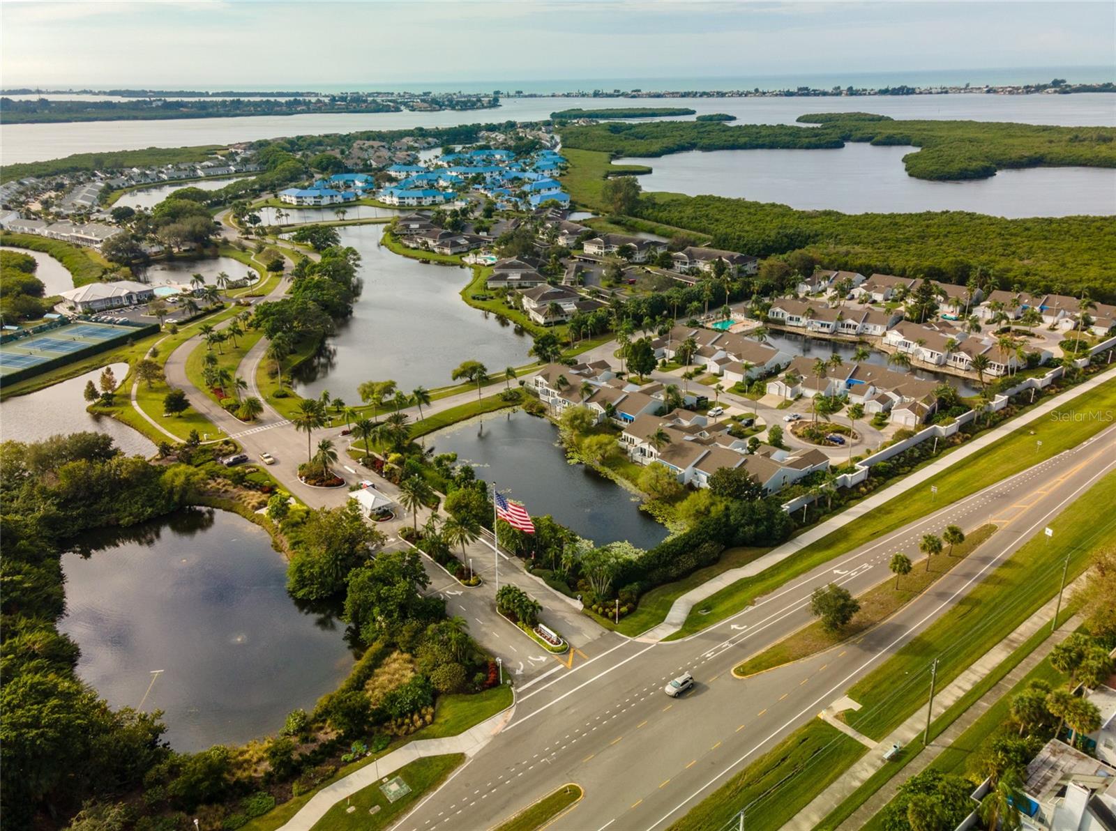 Image 27 of 43 For 504 Woodstork Circle