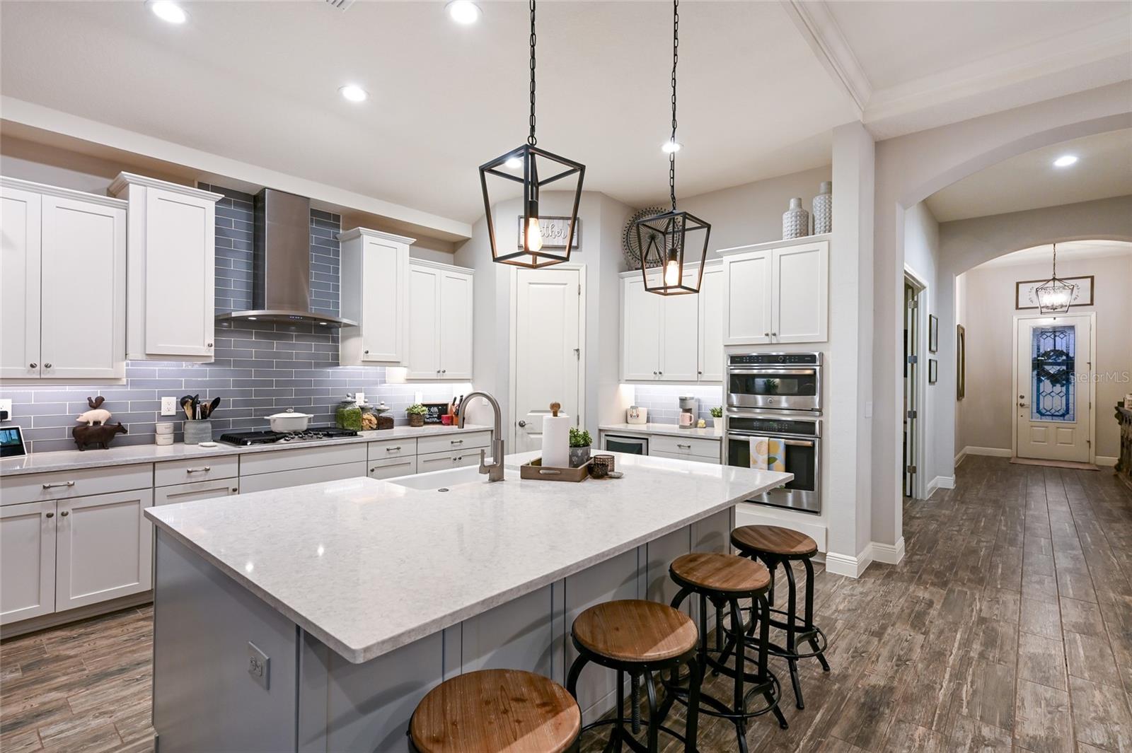 Image 18 of 74 For 6117 Shadowlake Drive