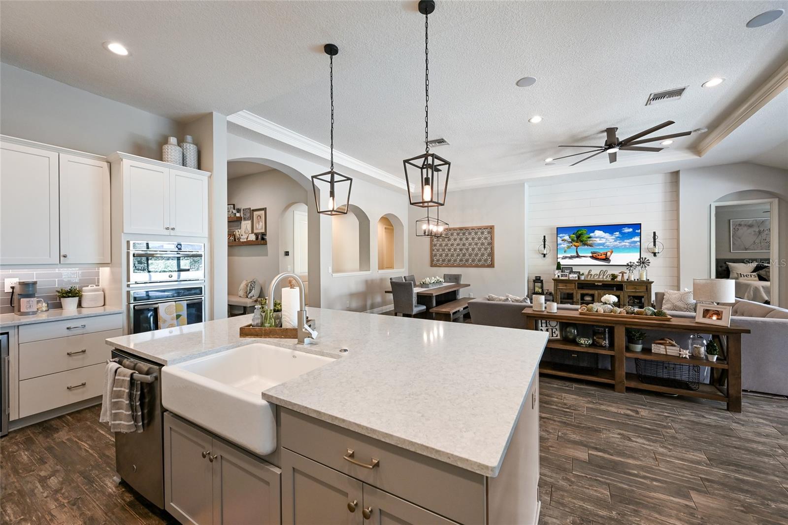 Image 19 of 74 For 6117 Shadowlake Drive