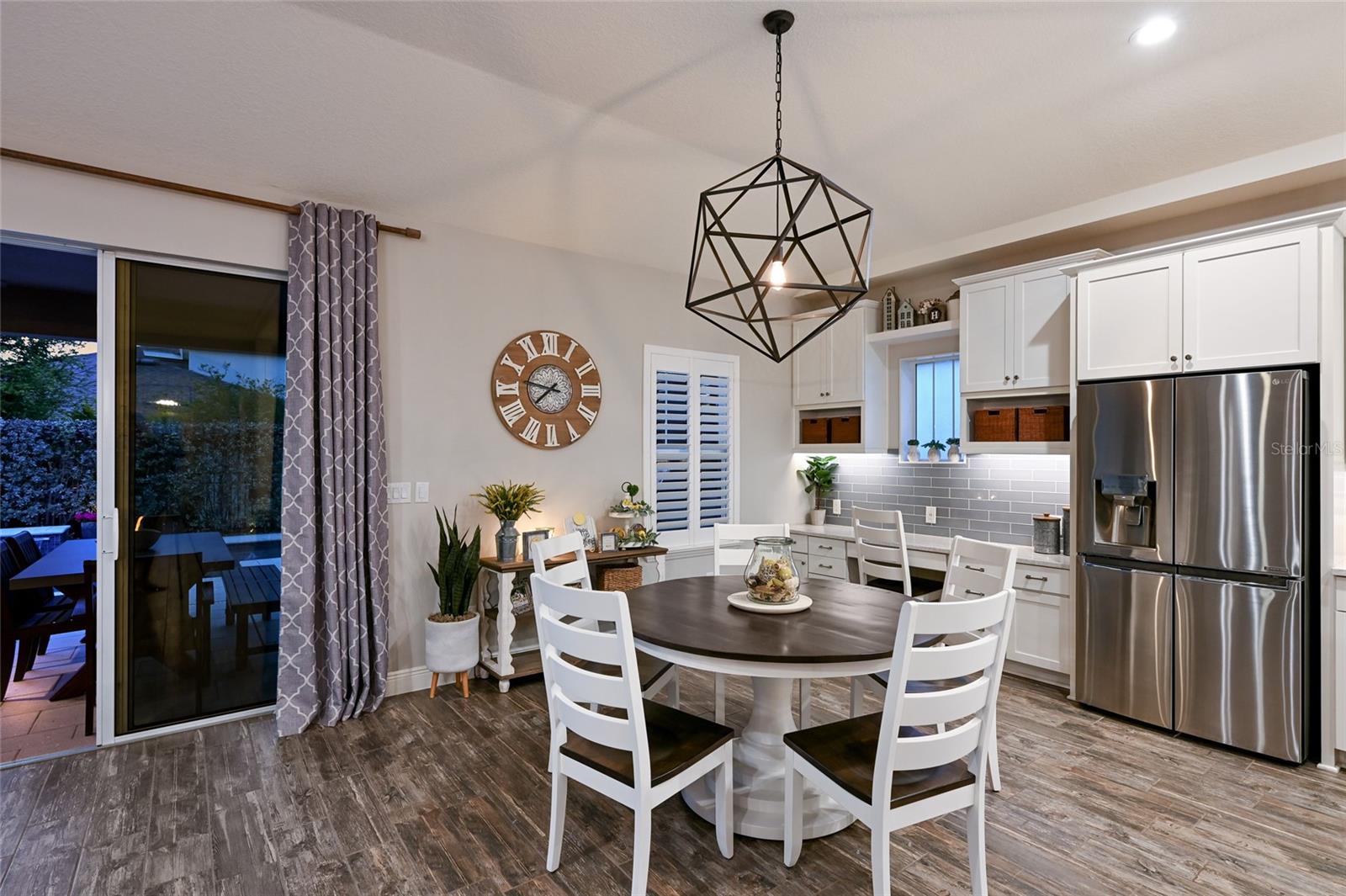 Image 26 of 74 For 6117 Shadowlake Drive