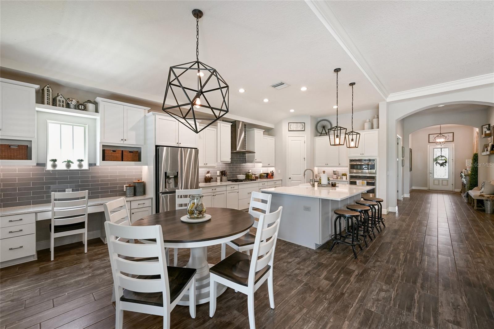 Image 27 of 74 For 6117 Shadowlake Drive