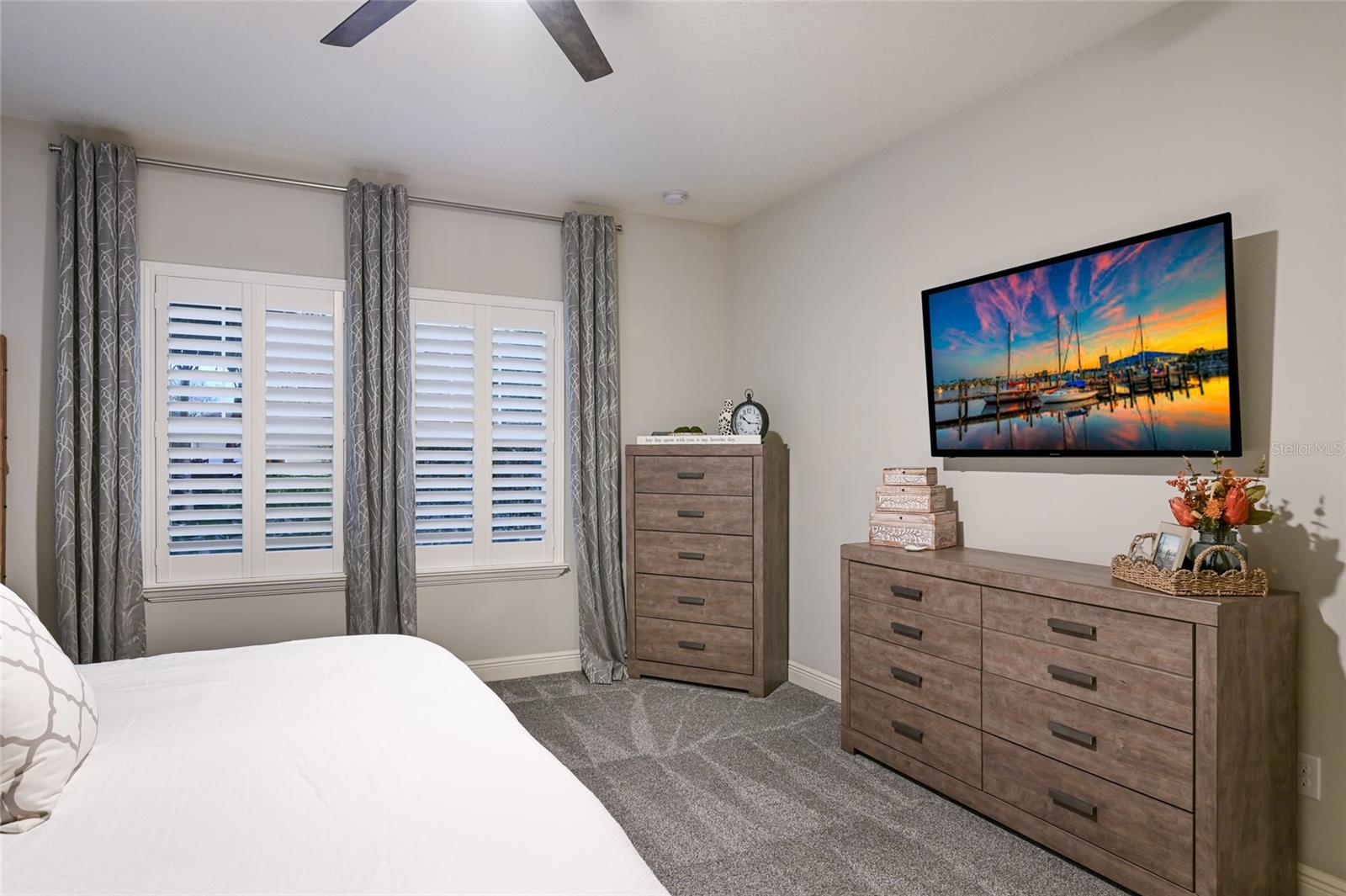 Image 30 of 74 For 6117 Shadowlake Drive