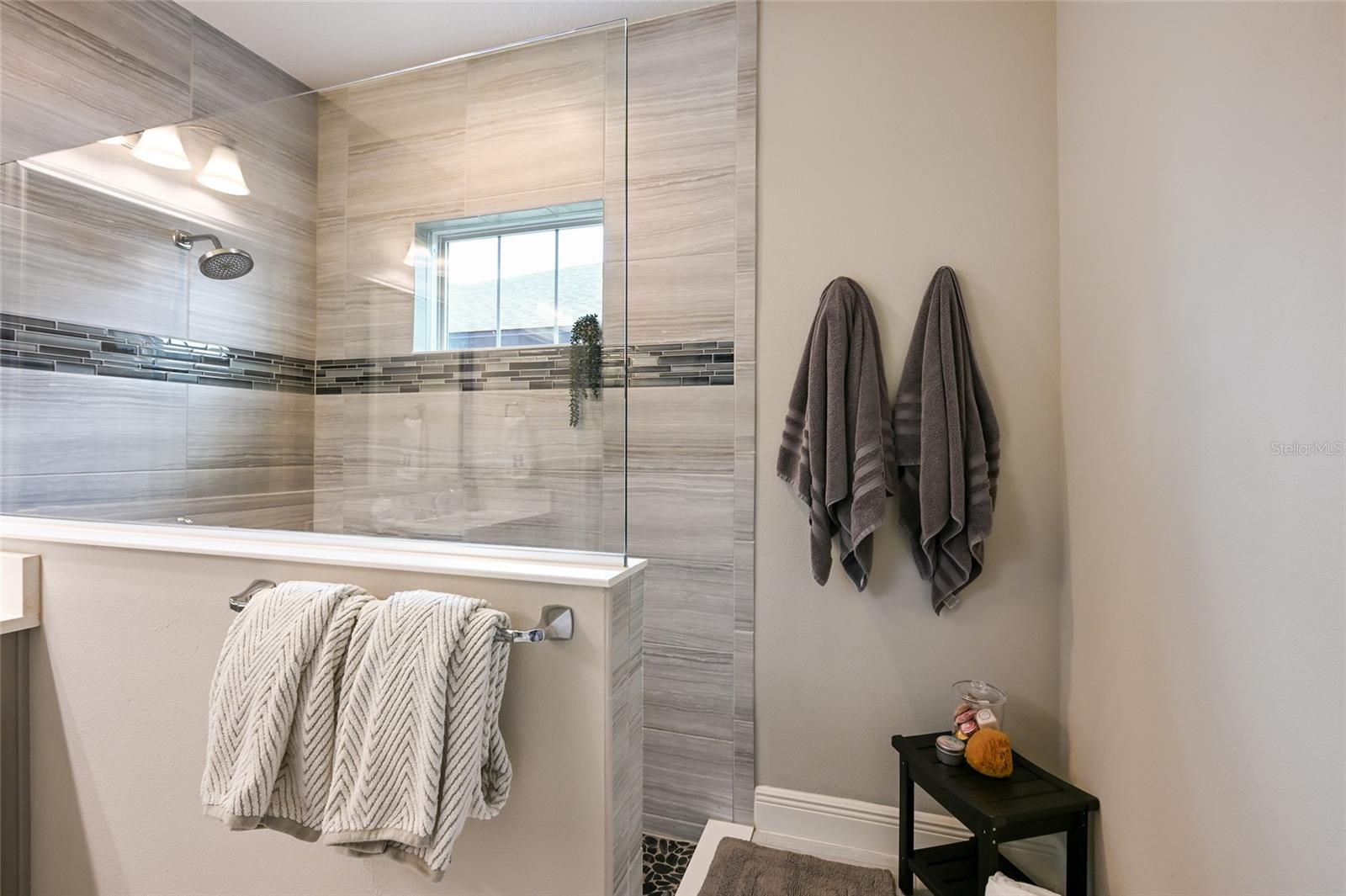 Image 33 of 74 For 6117 Shadowlake Drive