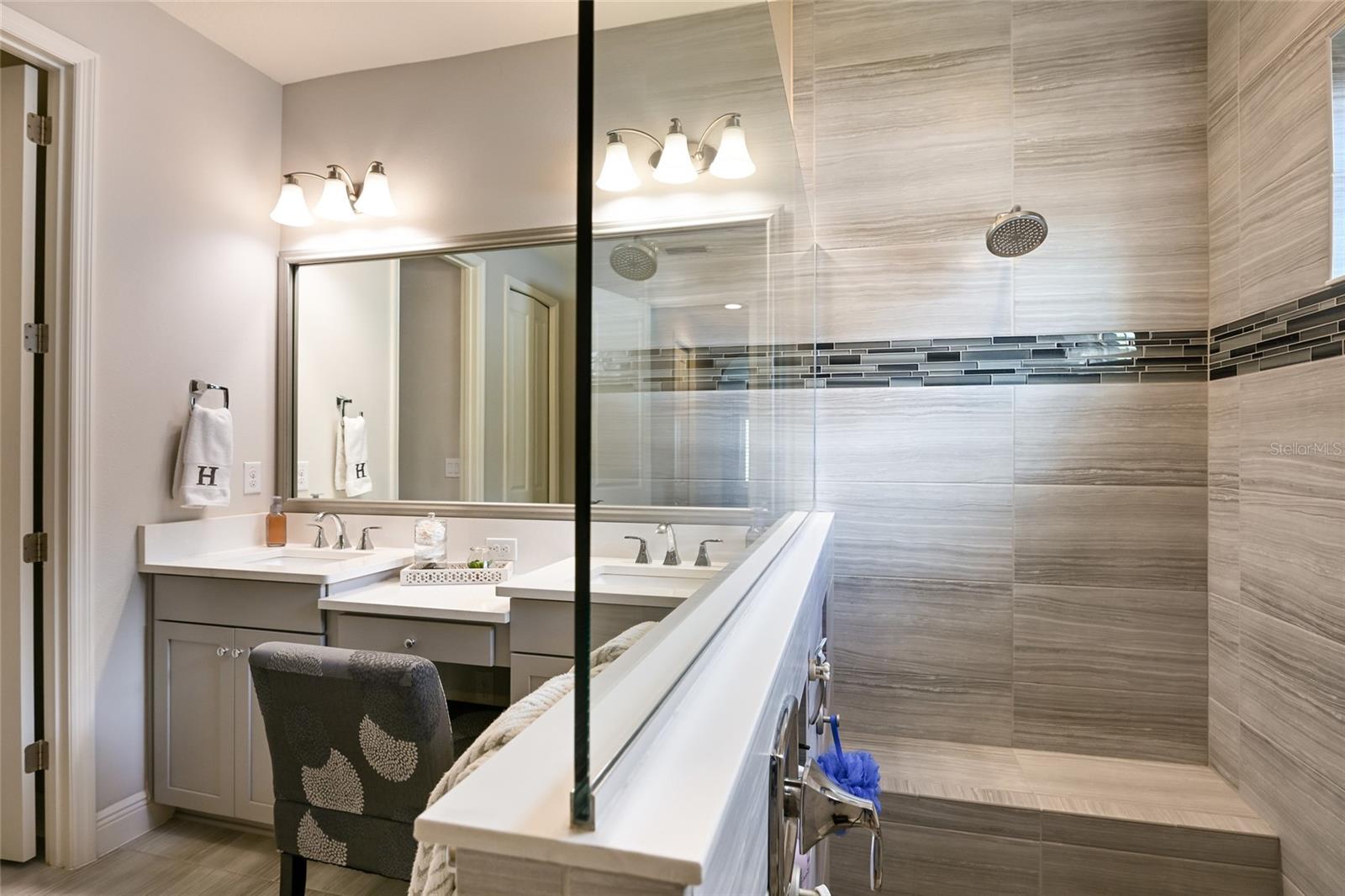 Image 34 of 74 For 6117 Shadowlake Drive