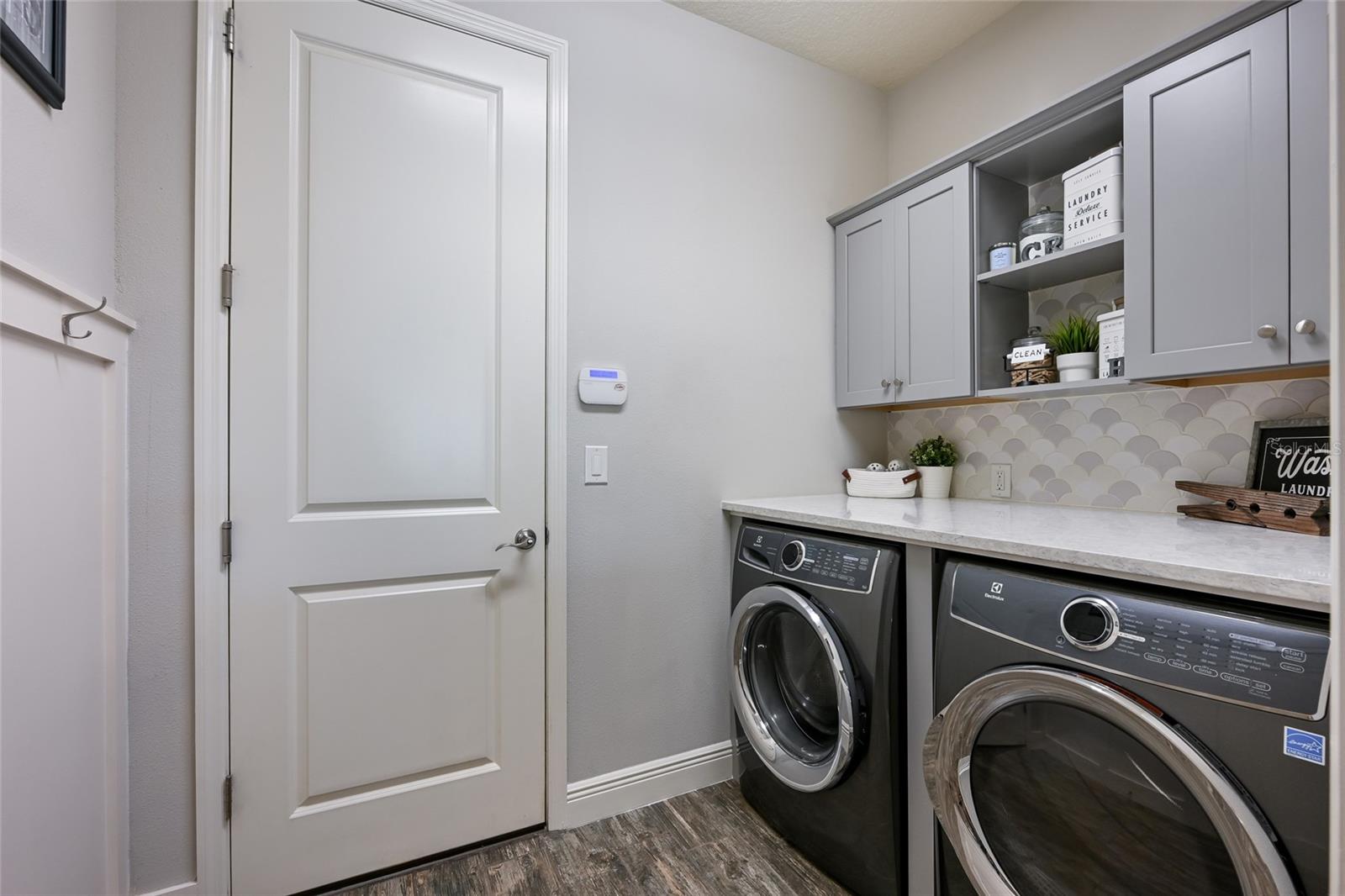 Image 46 of 74 For 6117 Shadowlake Drive