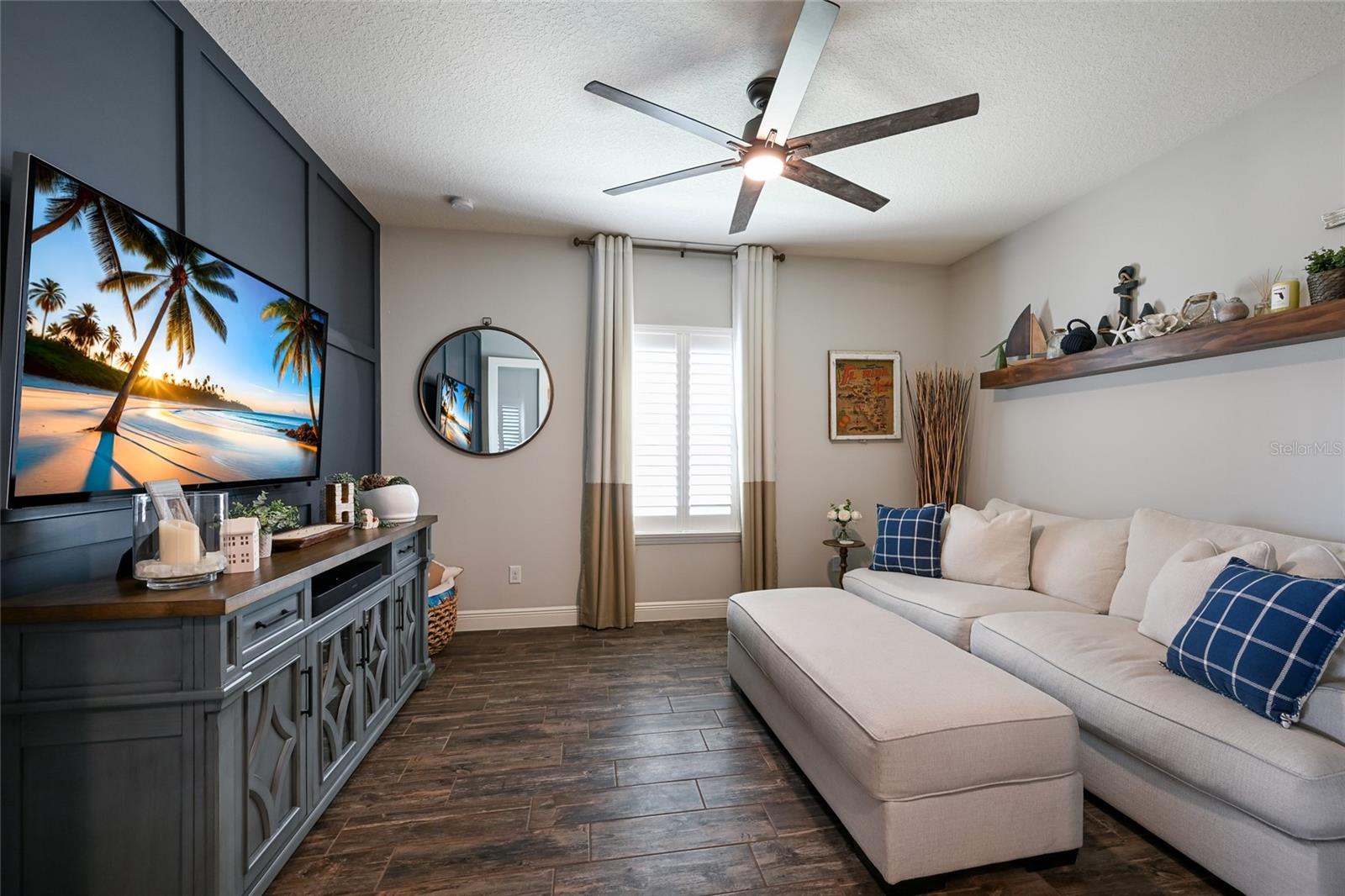 Image 8 of 74 For 6117 Shadowlake Drive