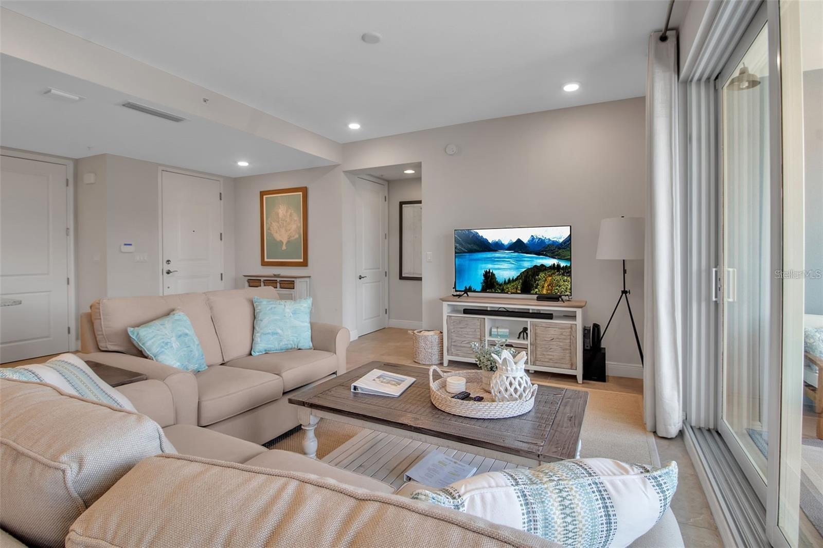 Image 27 of 66 For 376 Aruba Circle 301