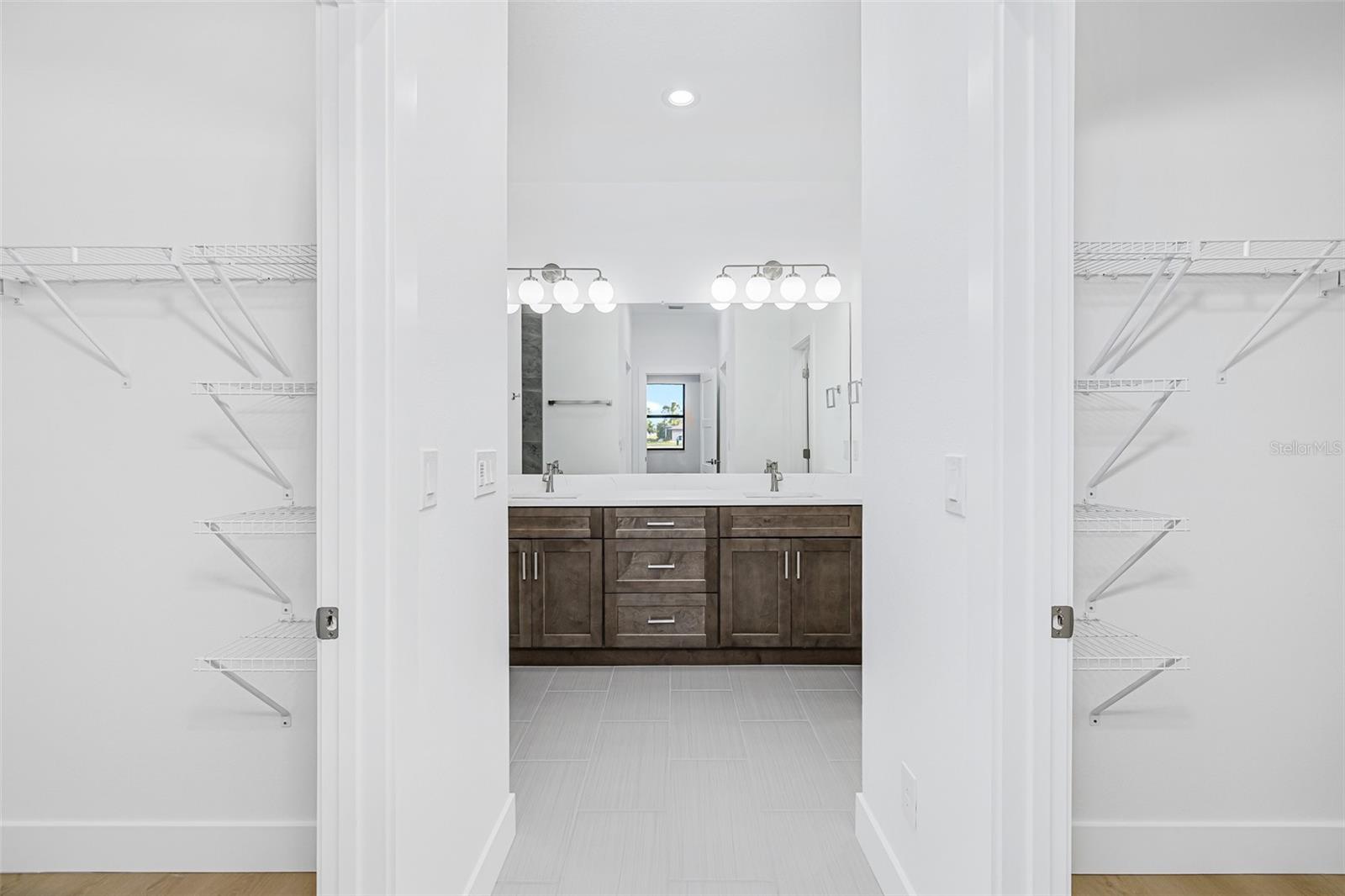 Image 15 of 41 For 41 Mark Twain Lane