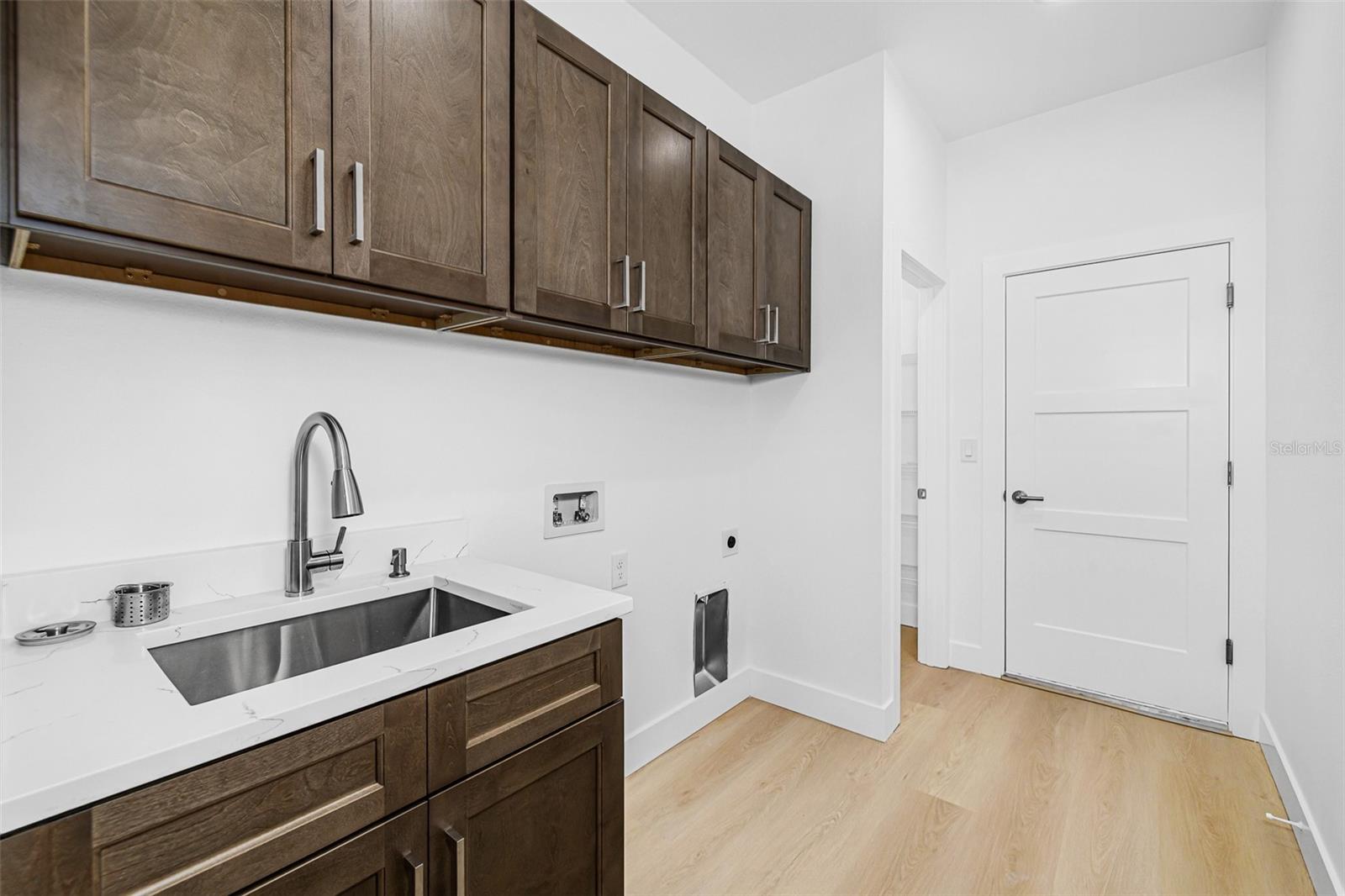 Image 22 of 41 For 41 Mark Twain Lane