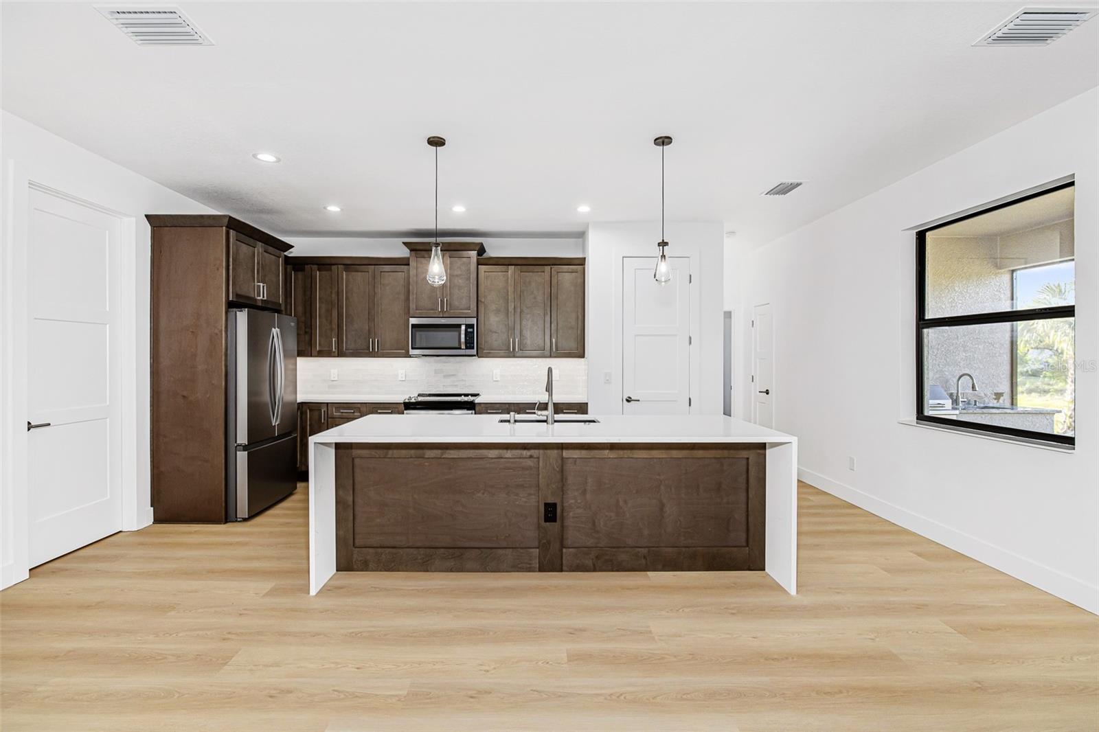 Image 25 of 41 For 41 Mark Twain Lane