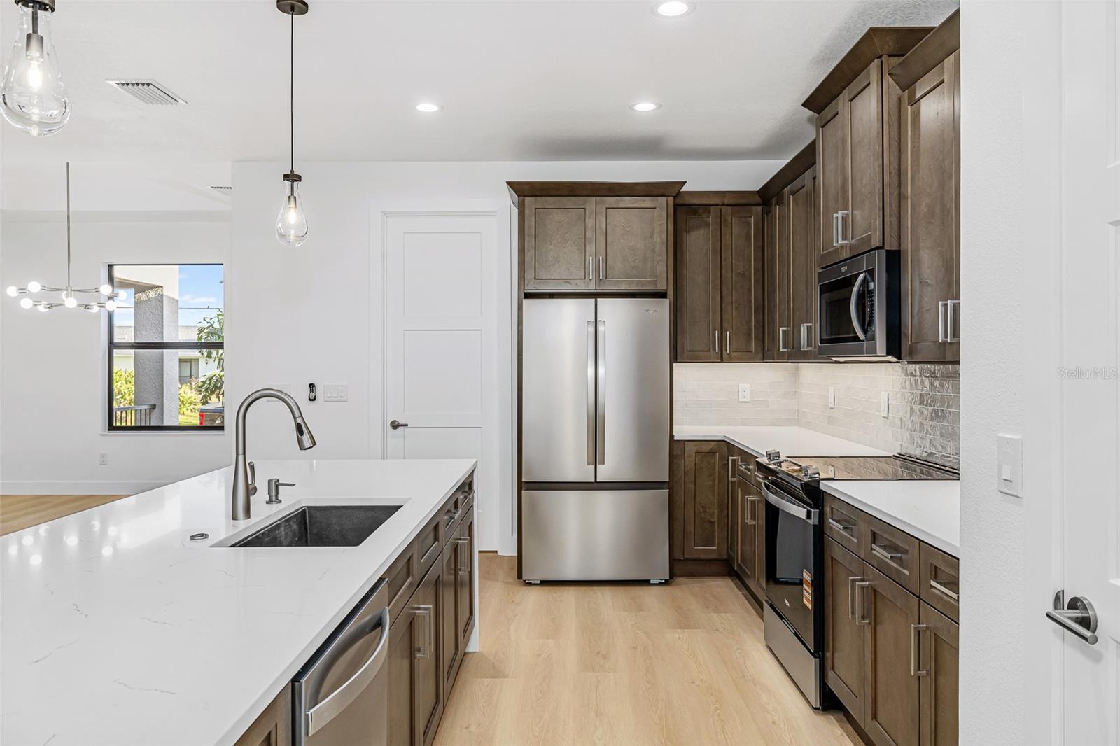 Image 27 of 41 For 41 Mark Twain Lane